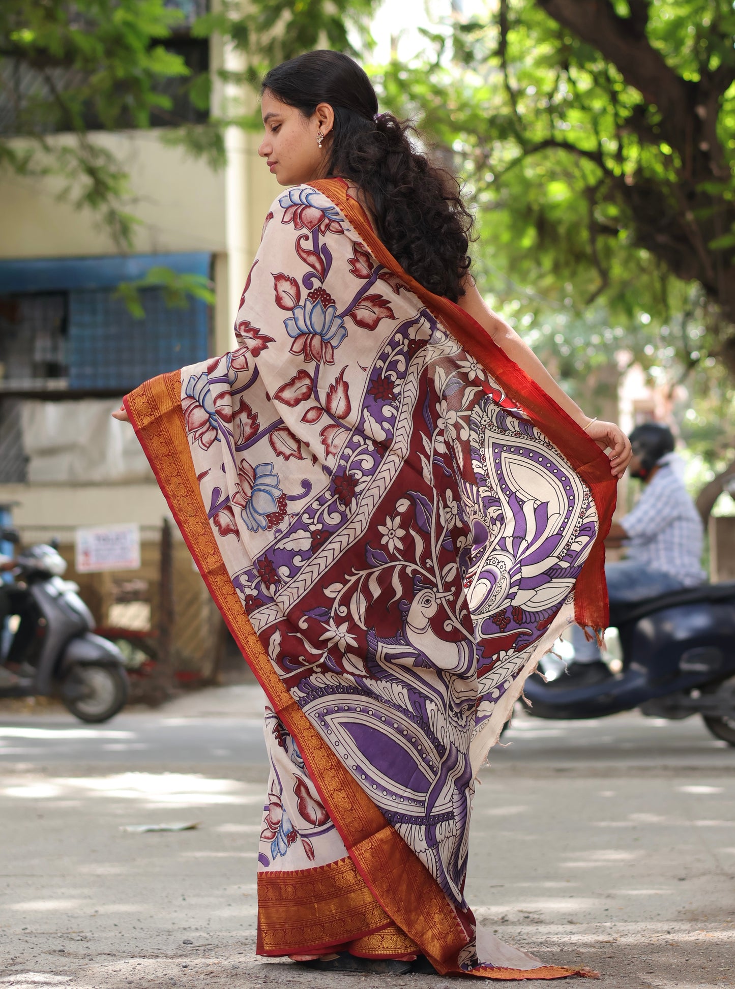 Lotus Kanchi Border Kalamkari Chennur Silk Saree
