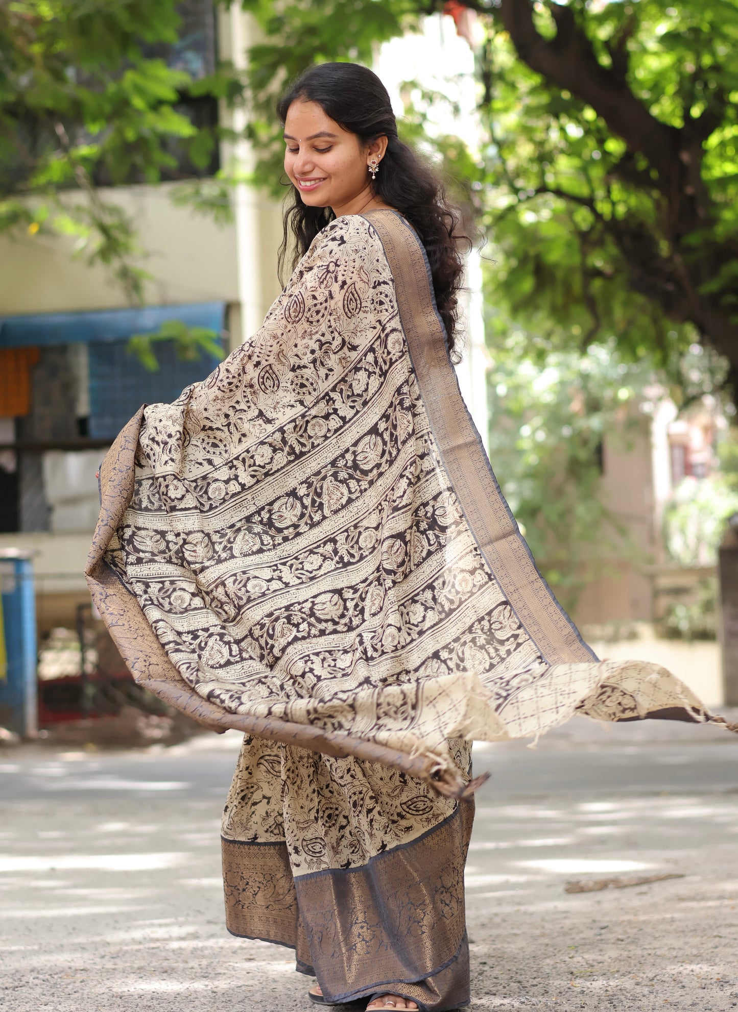 Grey Kuppadam Border Kalamkari Uppada Silk Saree