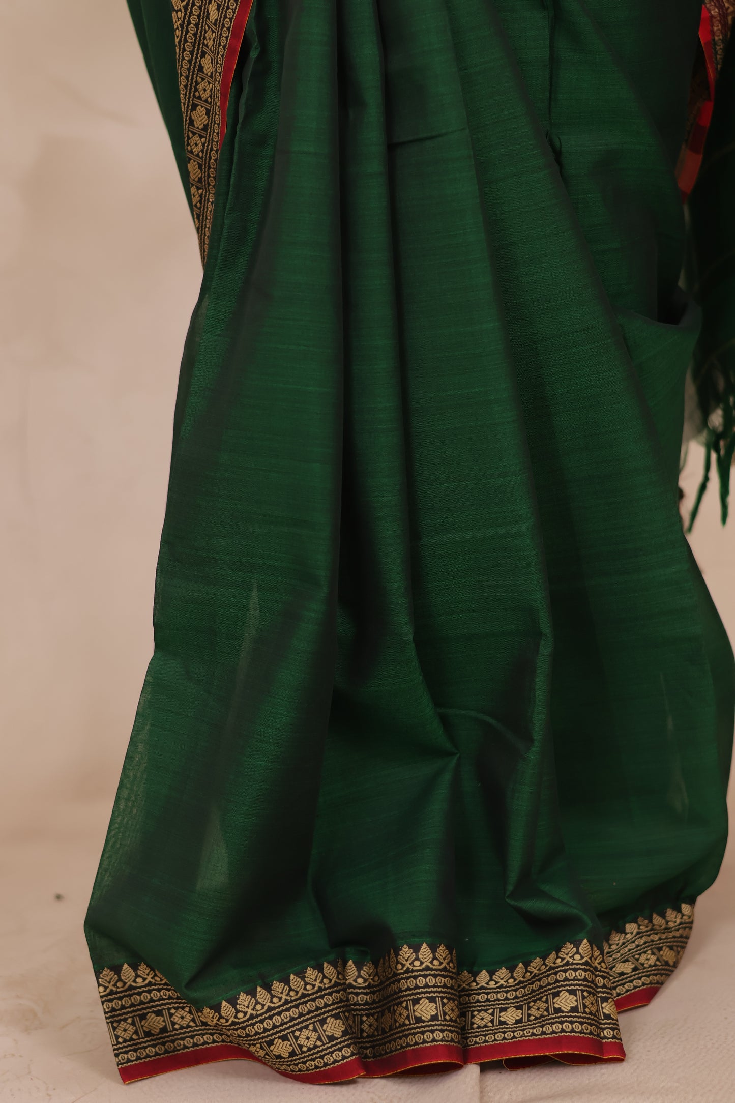 Green Narayanpet Cotton Saree | Looms & Tassels
