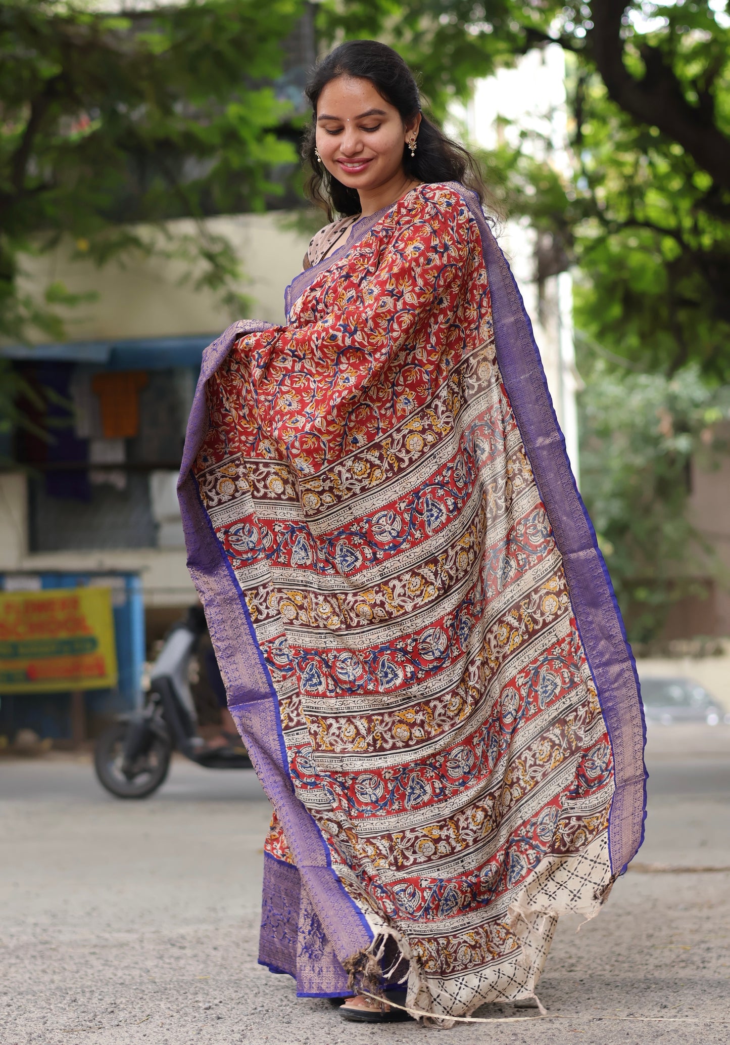 Red & Blue Kuppadam Border Kalamkari Uppada Silk Saree