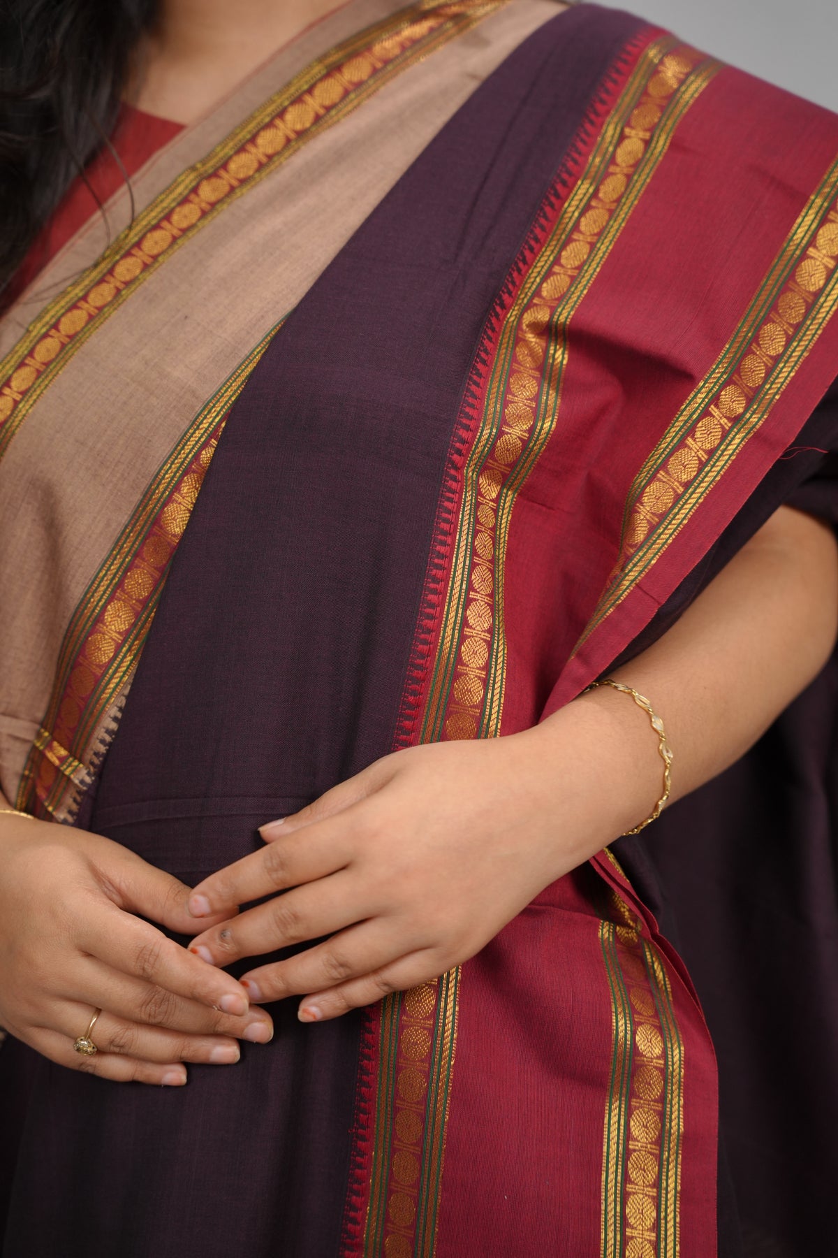 Wine Narayanpet Cotton Saree With Ganga And Jamuna Border | Looms & Tassels