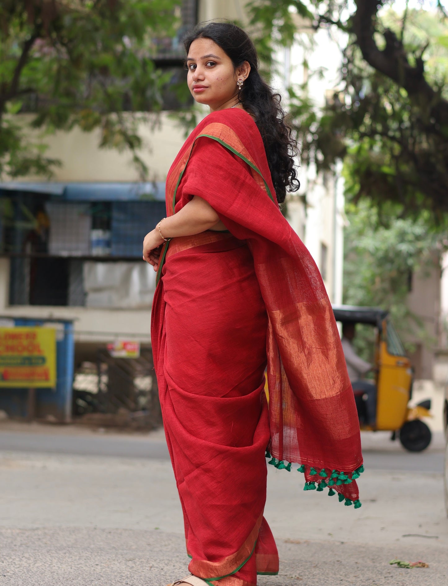 Pure Handwoven Linen Saree