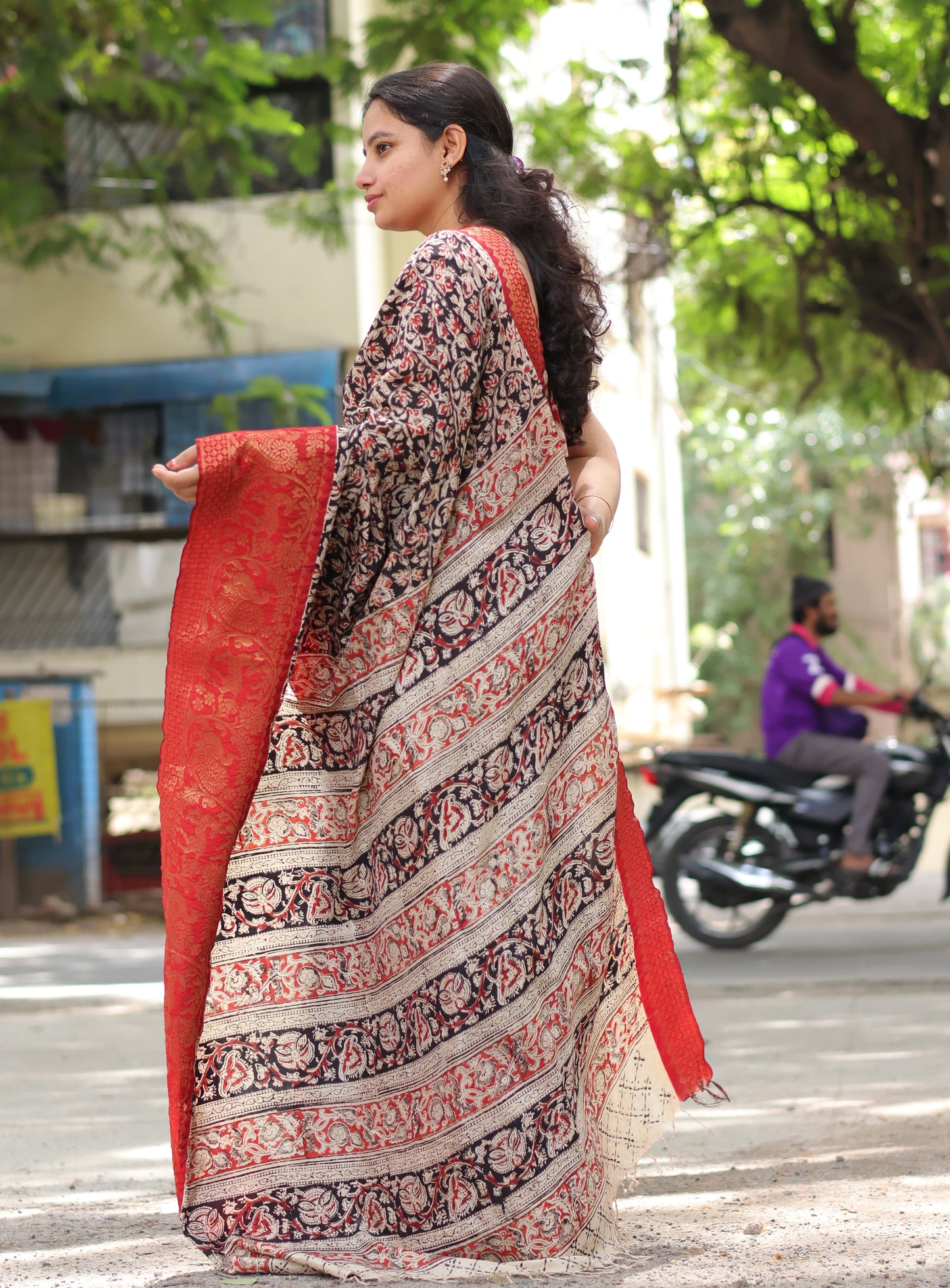 Black & Red Kuppadam Border Kalamkari Uppada Silk Saree