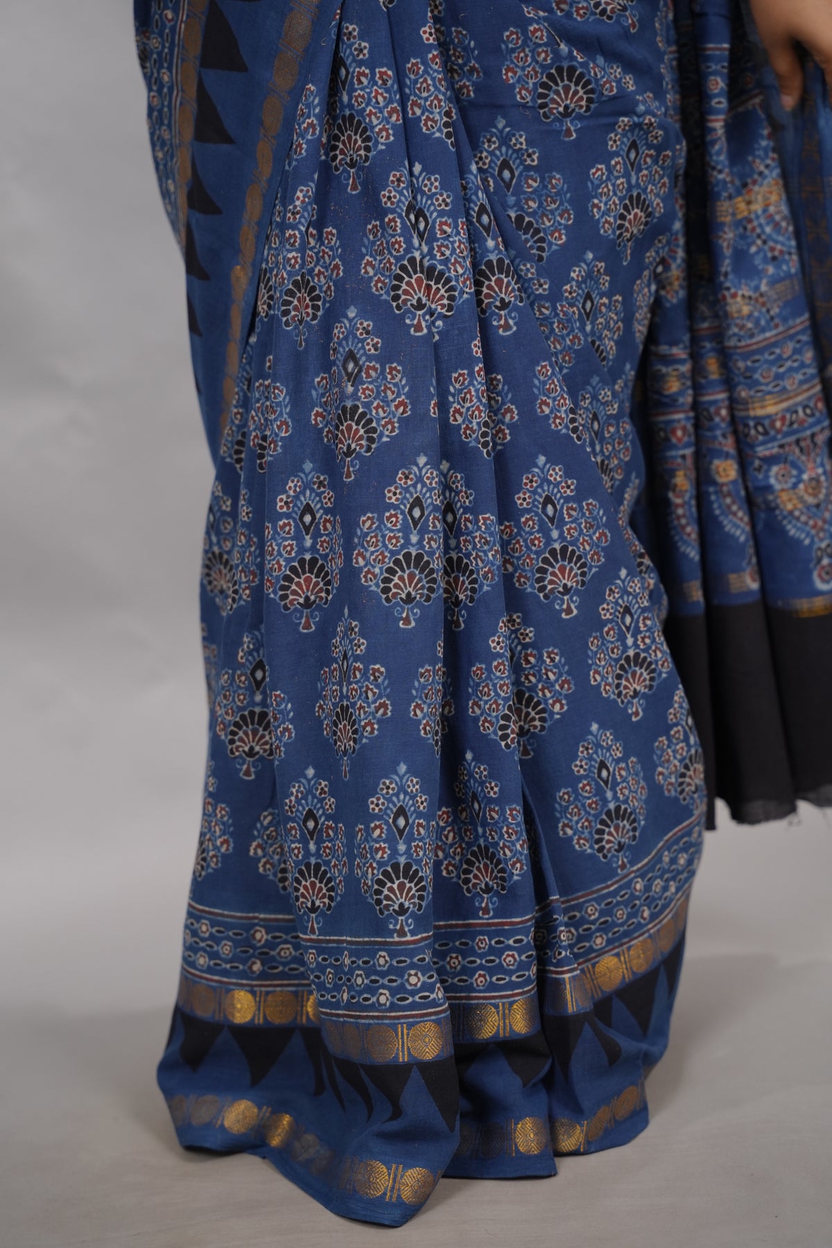 Indigo Ajrakh Hand Block Printed Sungudi Cotton Saree | Looms & Tassels