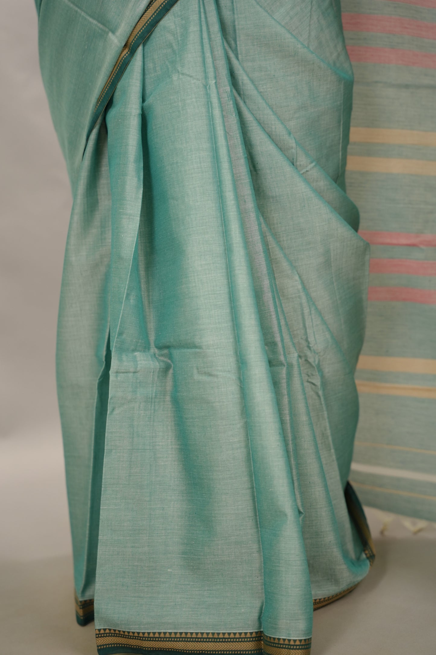 Sea green Narayanpet Cotton Saree | Looms & Tassels