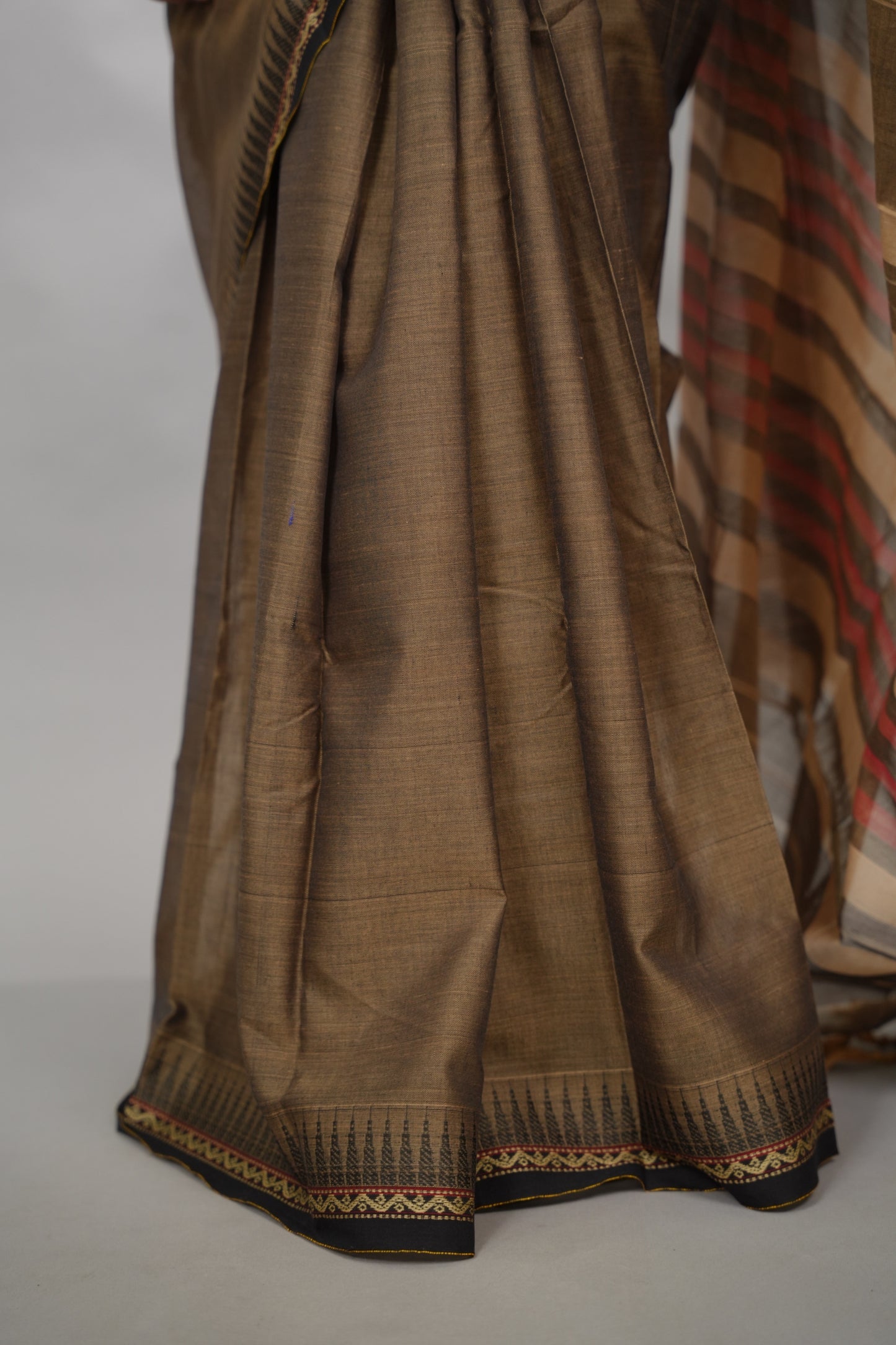 Grey Narayanpet Cotton Saree With Temple Border | Looms & Tassels