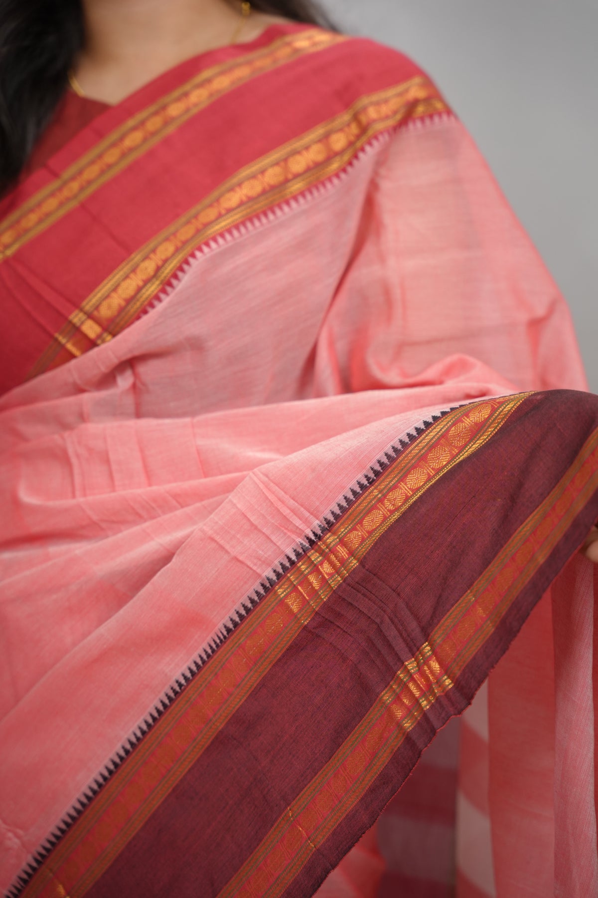Onion Pink Narayanpet Cotton Saree With Ganga And Jamuna Border | Looms & Tassels