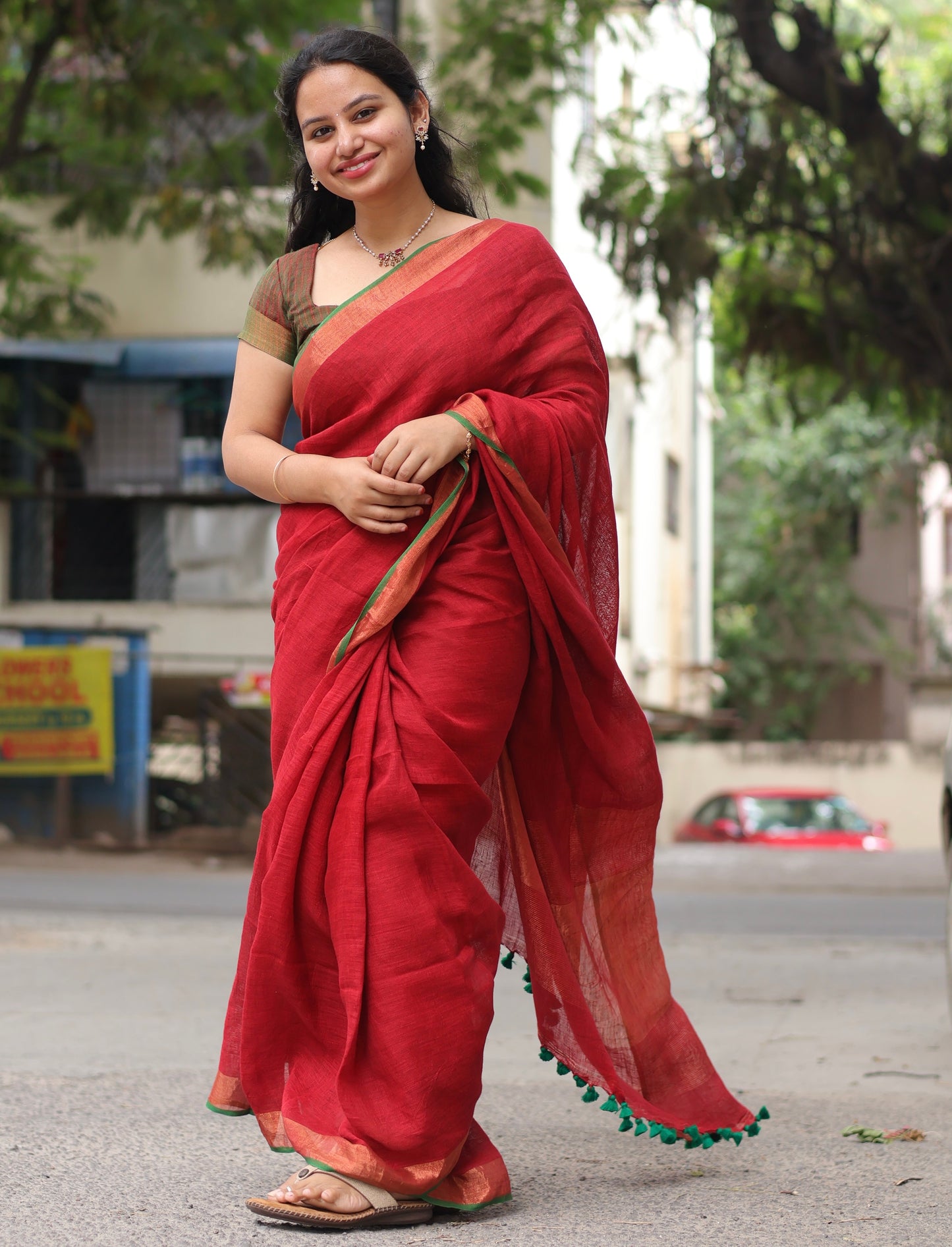 Pure Handwoven Linen Saree