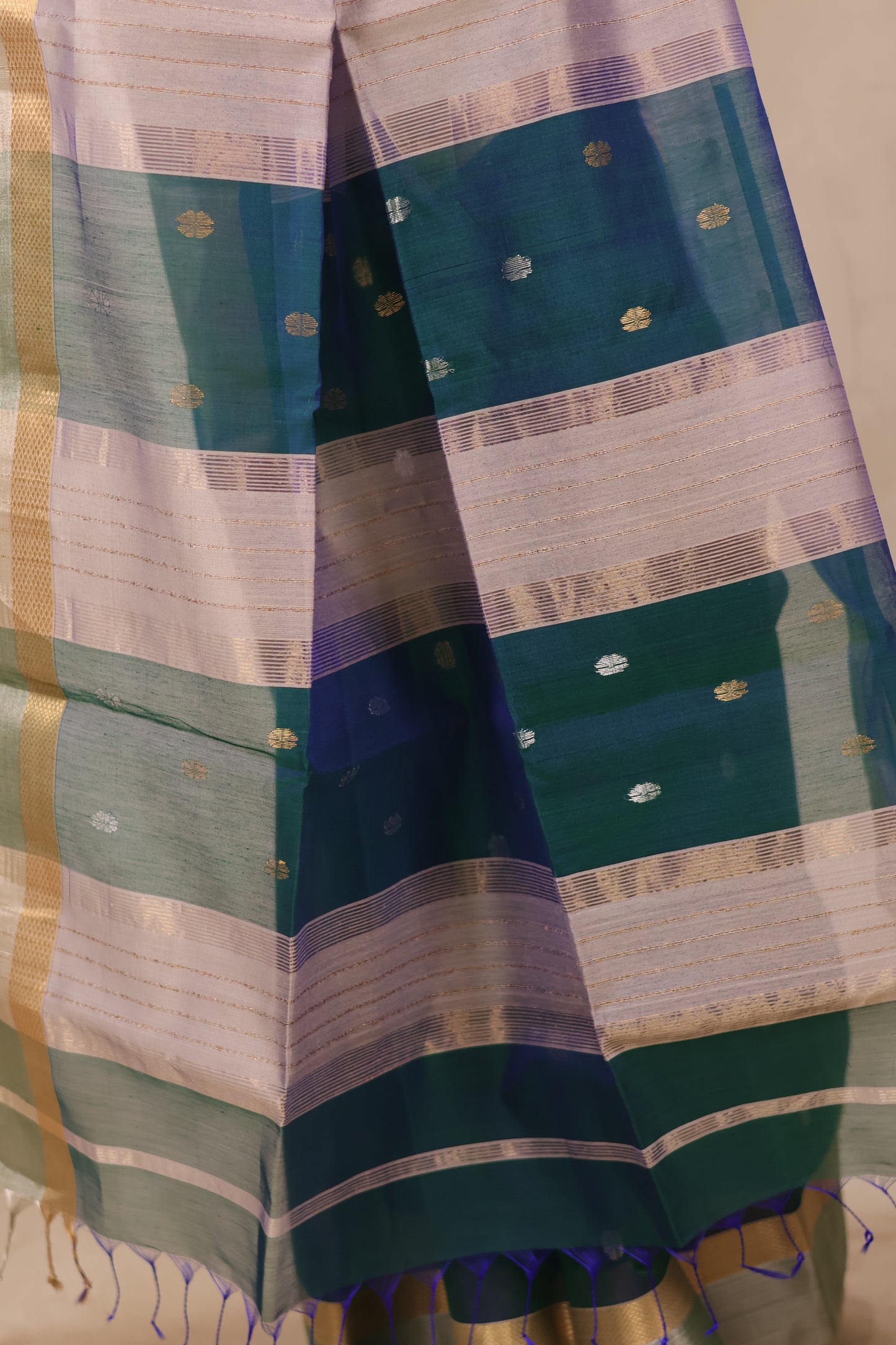 Peacock Blue Handloom Maheswari Silk Cotton Sarees | Looms & Tassels