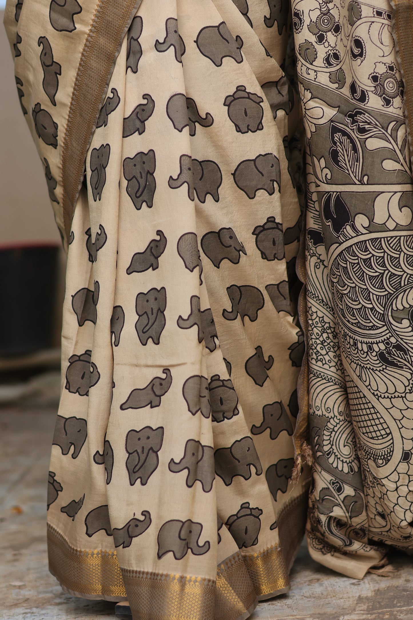 Cream & Grey Elephant Kalamkari Silk Handcrafted Nizam Border Saree