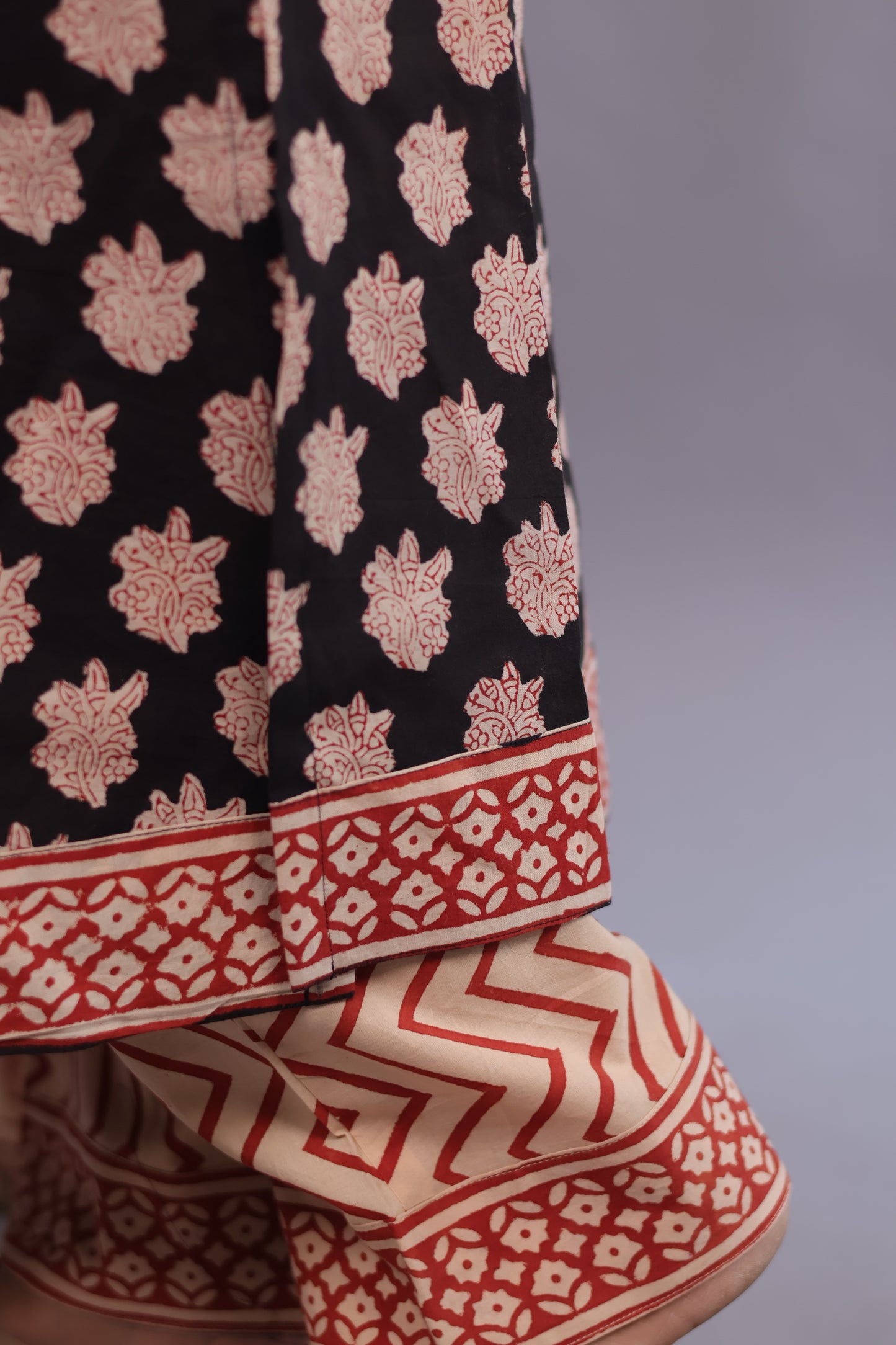 Black Handblock printed Pure Mul Cotton with chiffon Duppata 3 piece suit (stitched)