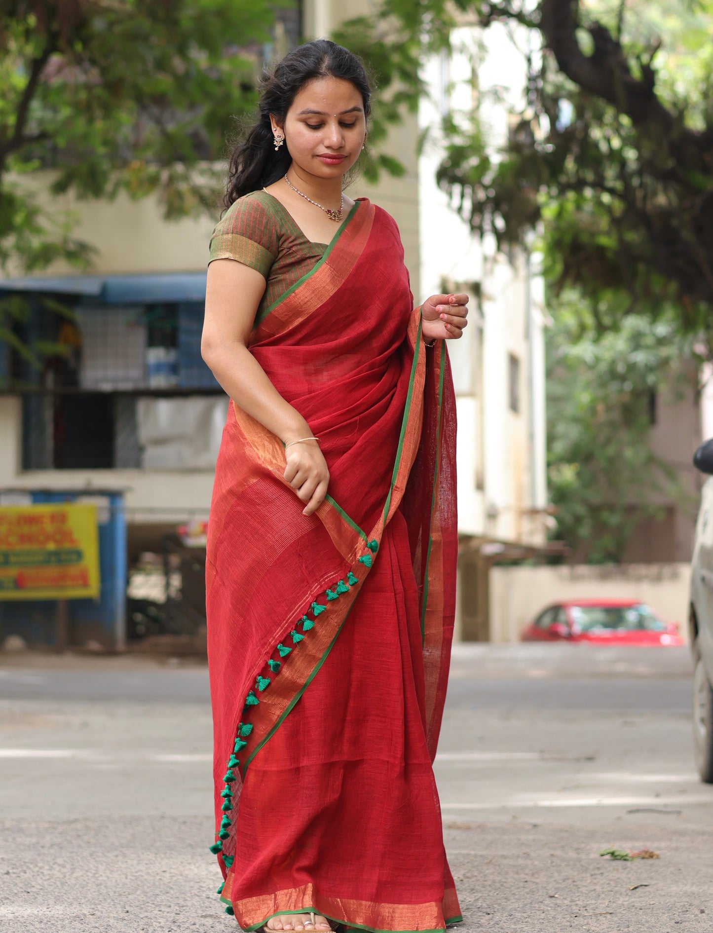 Pure Handwoven Linen Saree