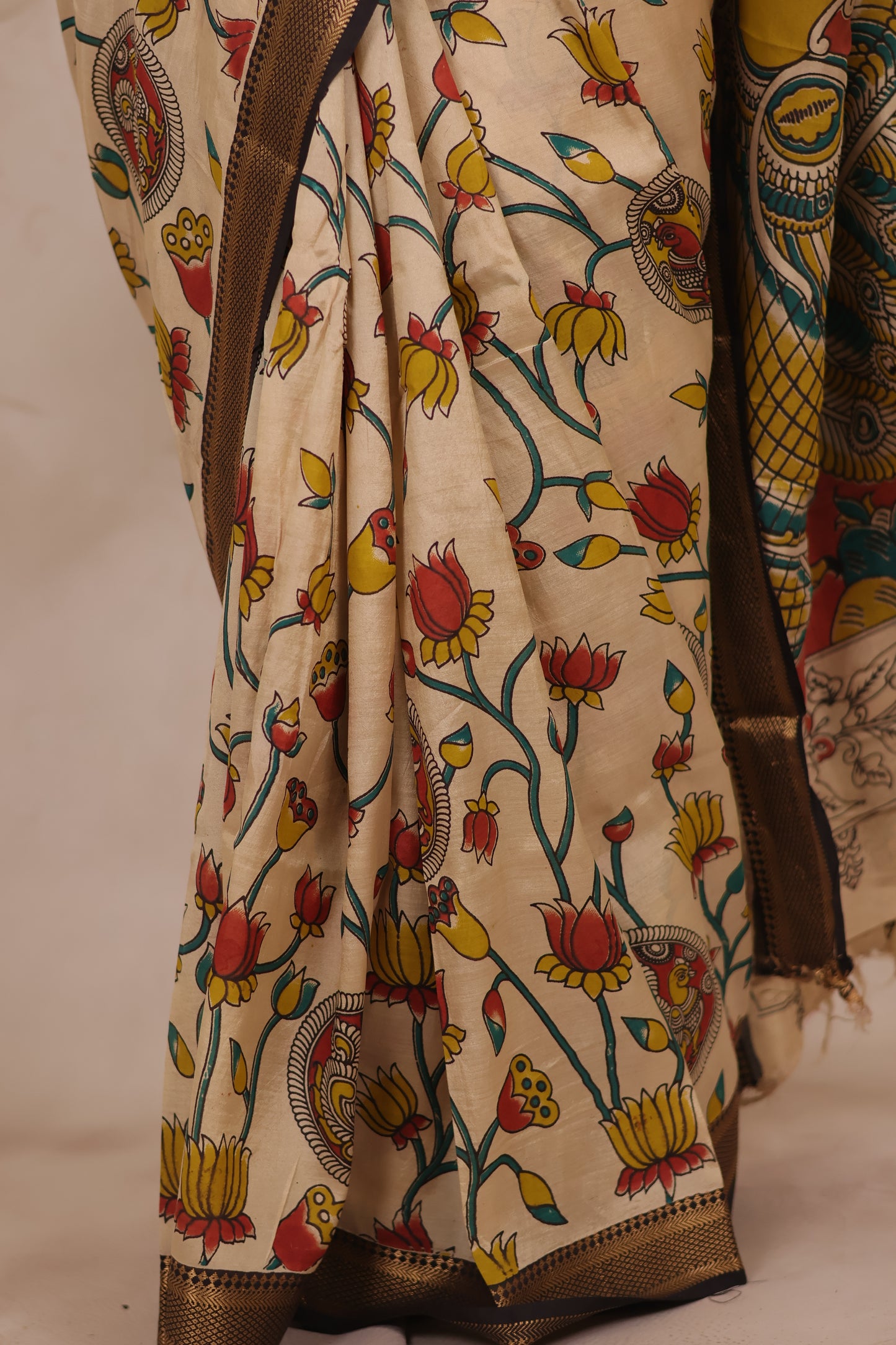 Cream Lotus Kalamkari Nizam Border Chennur Silk Saree | Looms & Tassels