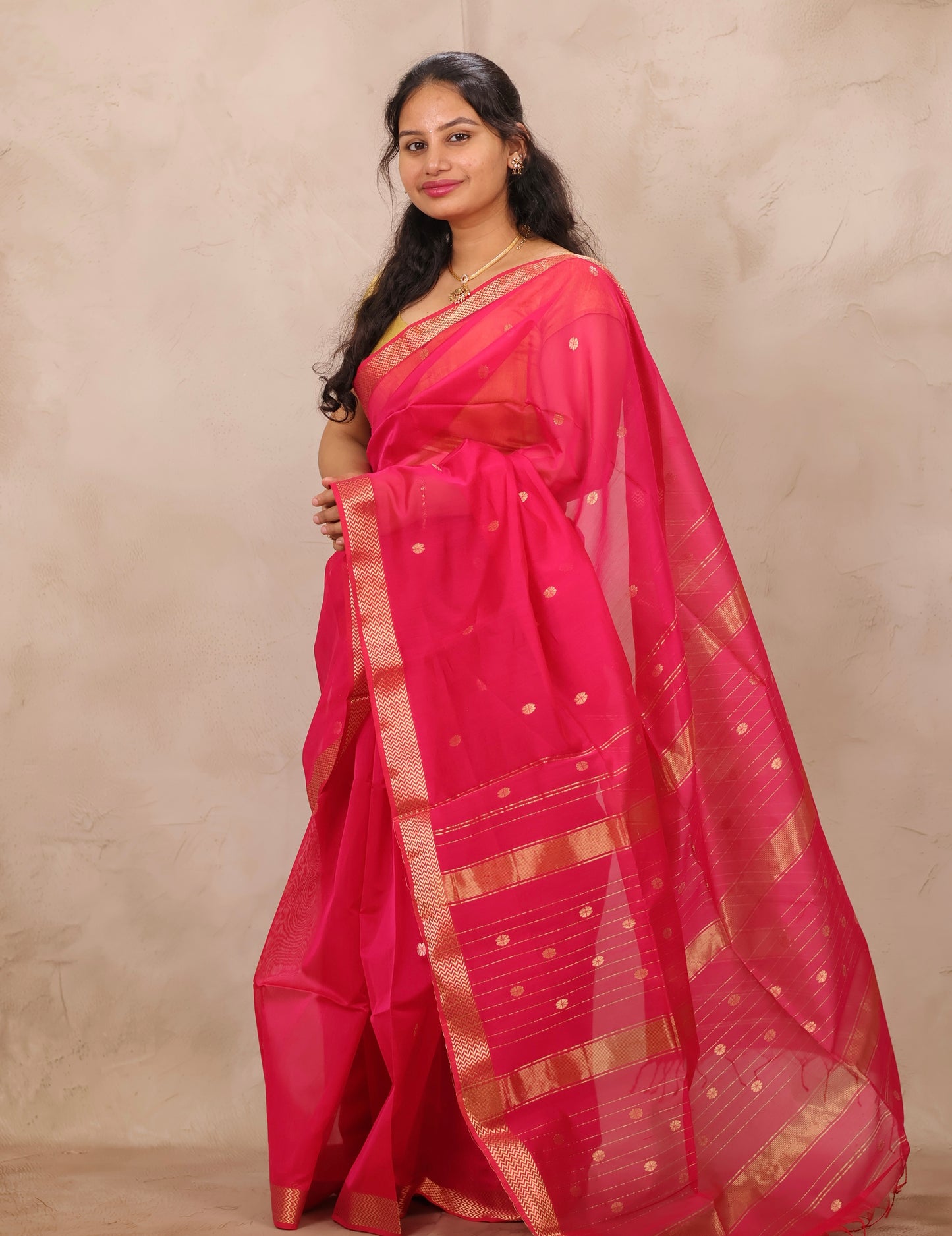 Rani Pink Handloom Maheswari Silk Cotton Sarees | Looms & Tassels