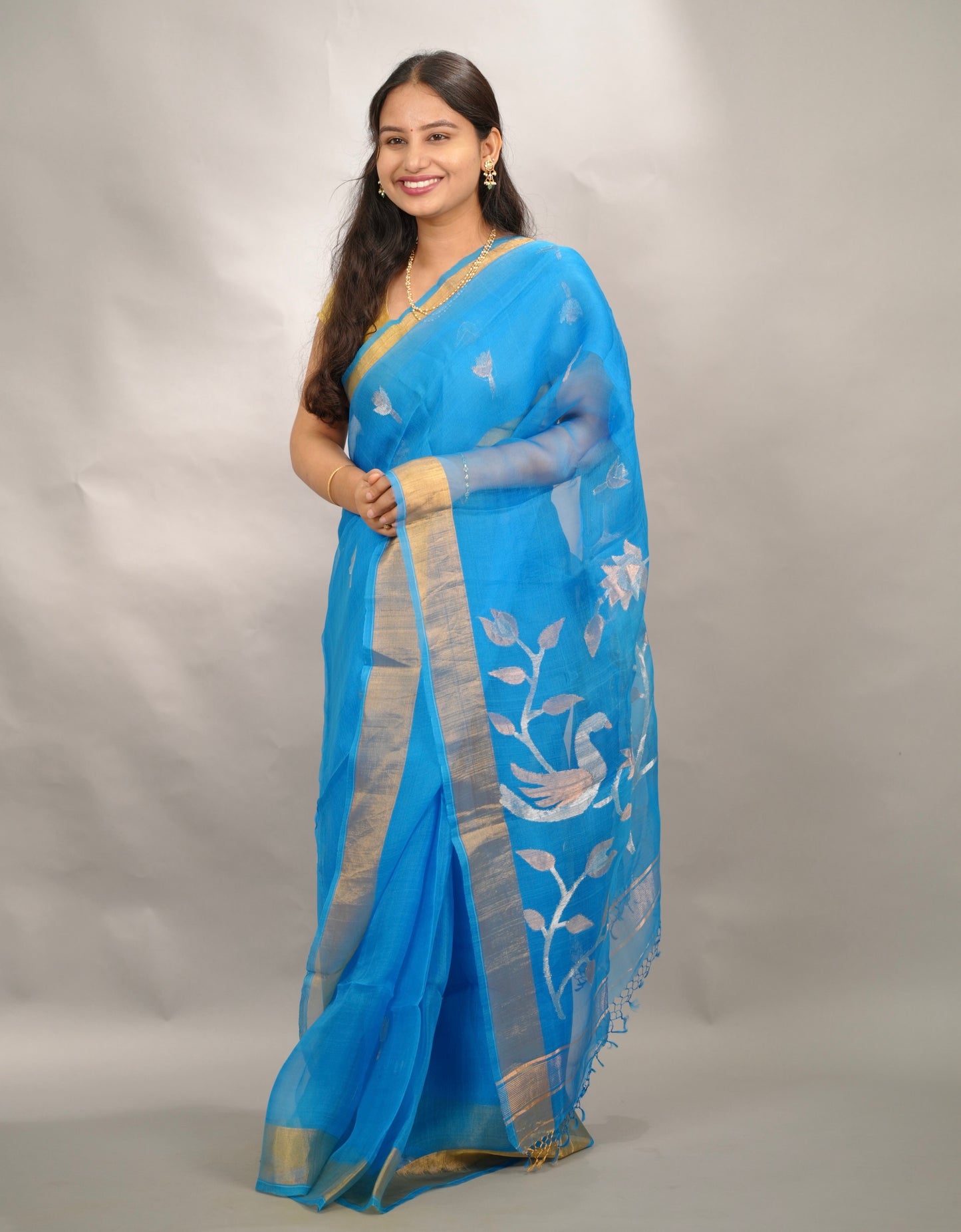 Blue Handloom Muslin Silk Saree With jamdhani weaving | Looms & Tassels