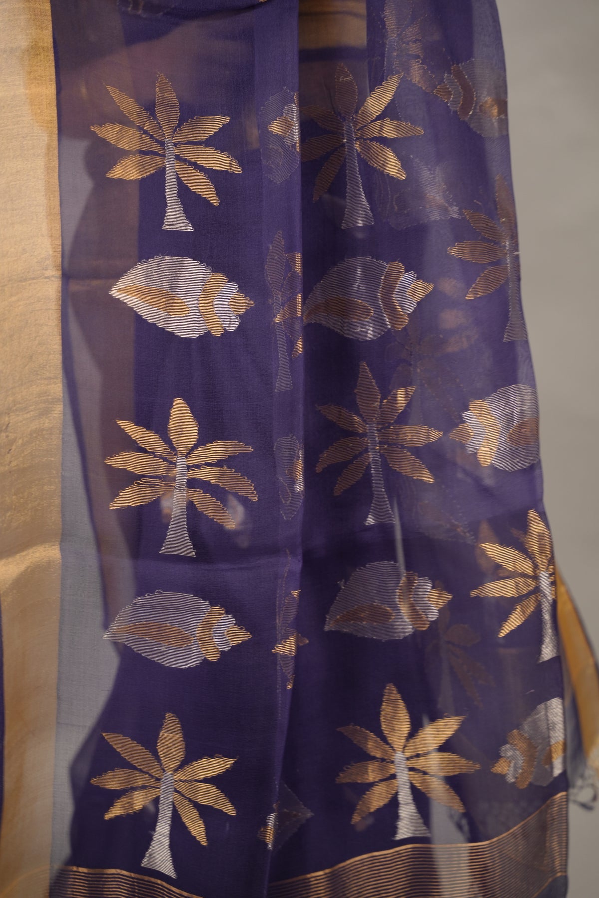 Dark Blue Handloom Muslin Silk Saree With jamdhani weaving | Looms & Tassels