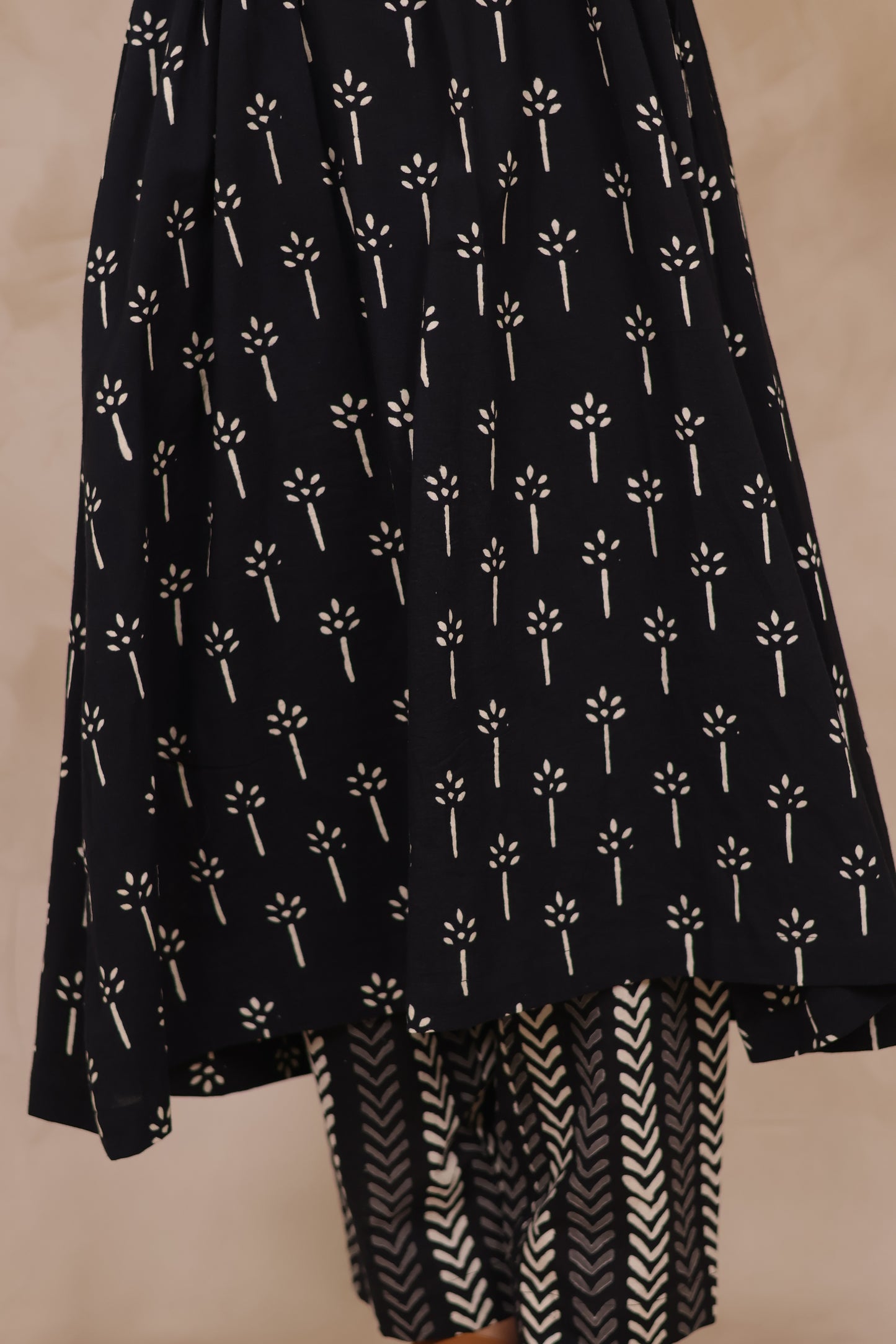 Black Pure Mul Cotton Co-Ord Set | Looms & Tassels