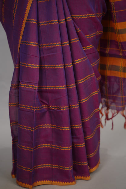 Magenta Narayanpet Cotton Saree | Looms & Tassels