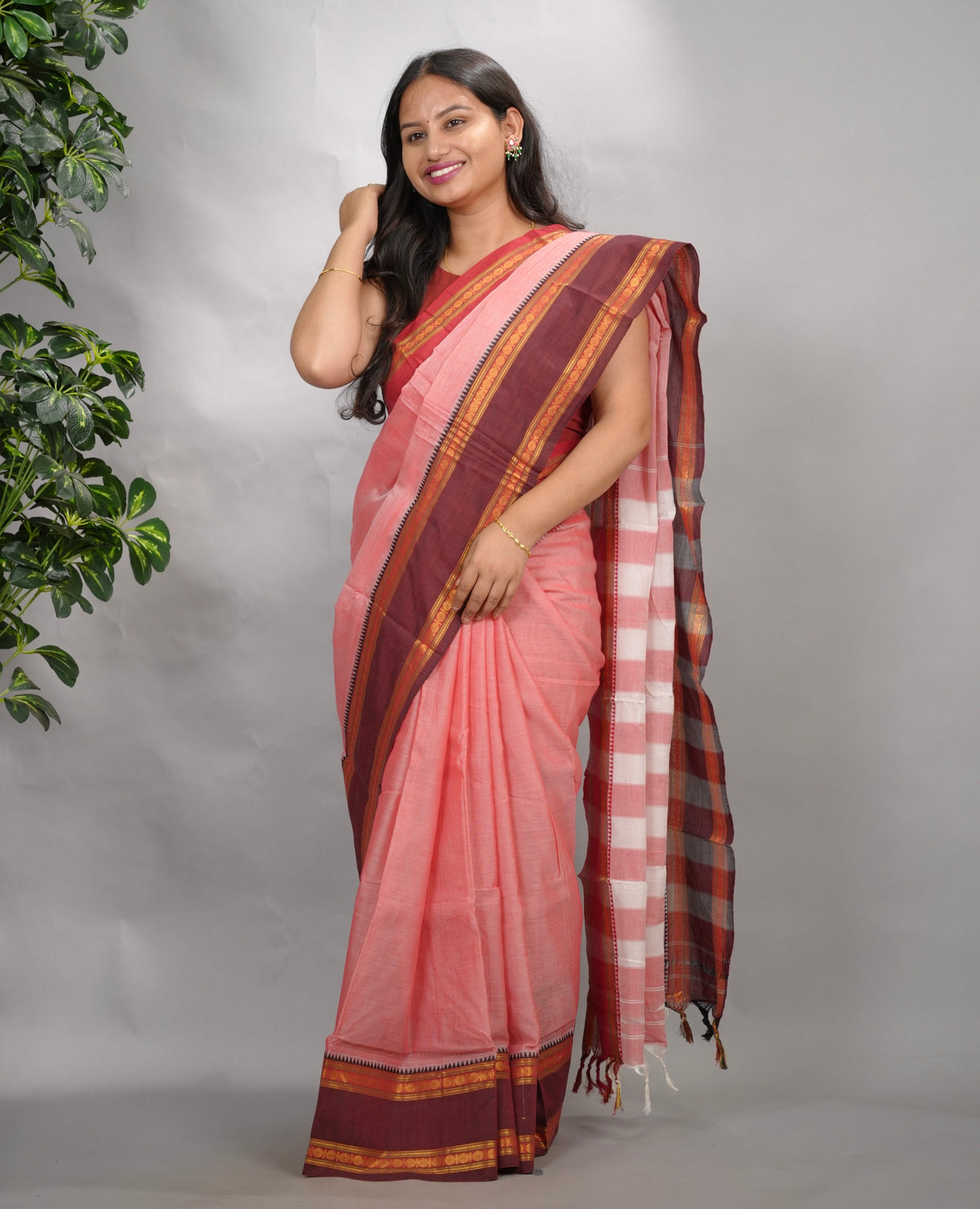 Onion Pink Narayanpet Cotton Saree With Ganga And Jamuna Border | Looms & Tassels