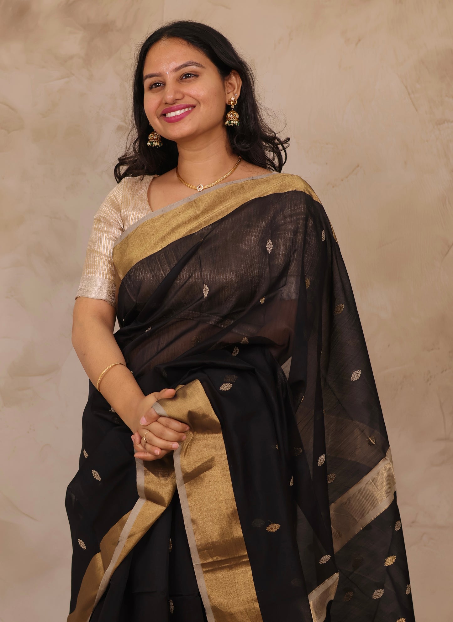 Black Handloom Maheswari Silk Cotton Sarees | Looms & Tassels