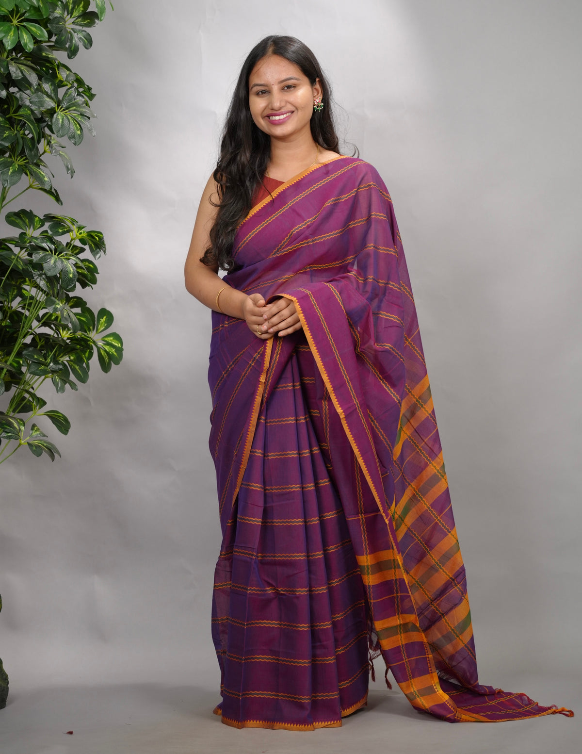 Magenta Narayanpet Cotton Saree | Looms & Tassels
