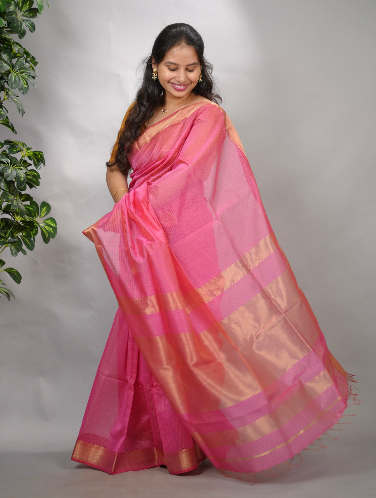 Pink Checks Handloom Maheswari Silk Cotton Sarees | Looms & Tassels