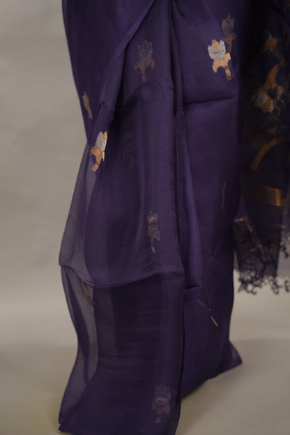 Blue Handloom Muslin Silk Saree With jamdhani weaving | Looms & Tassels