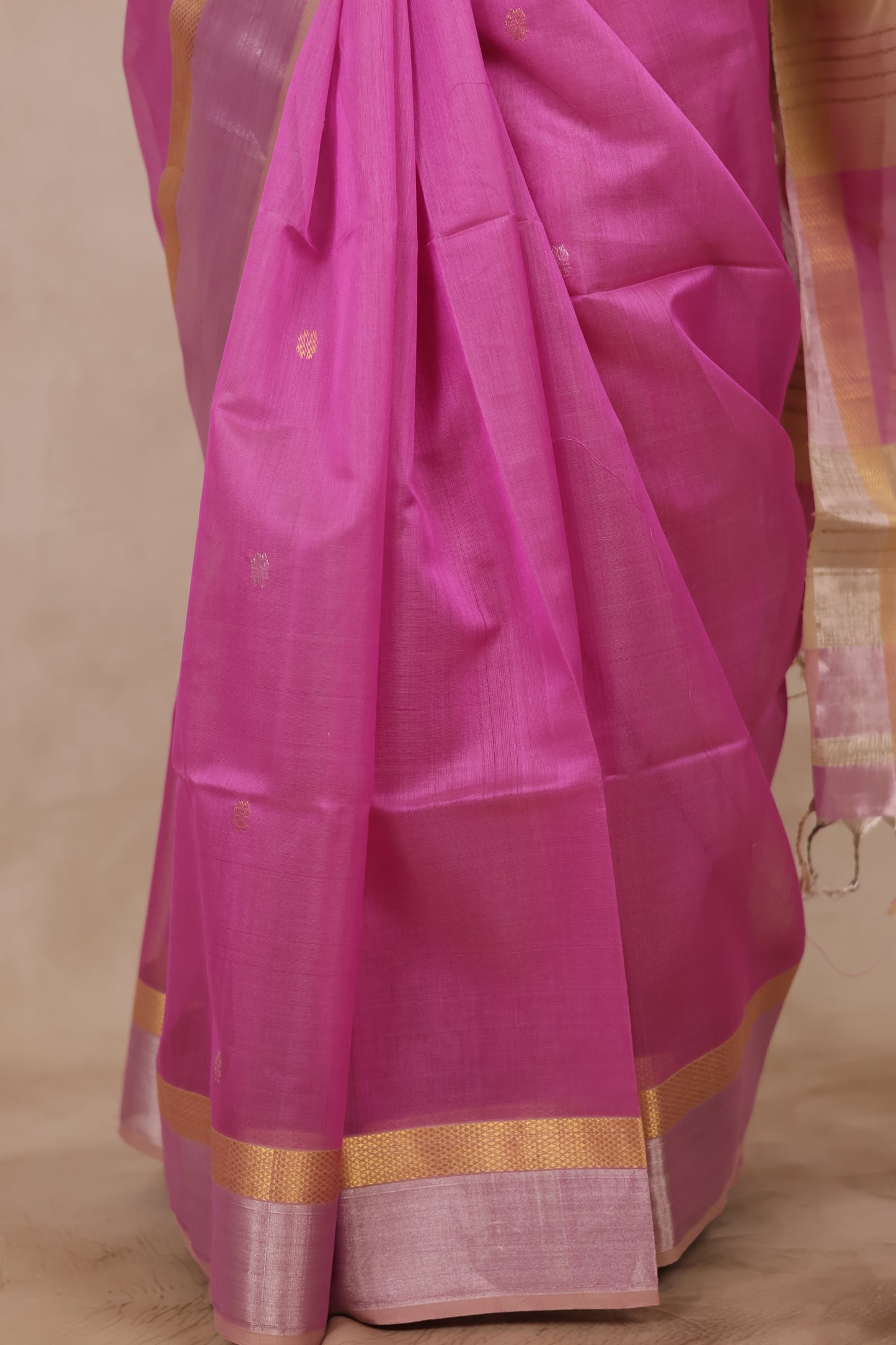 Pink Handloom Maheswari Silk Cotton Sarees | Looms & Tassels