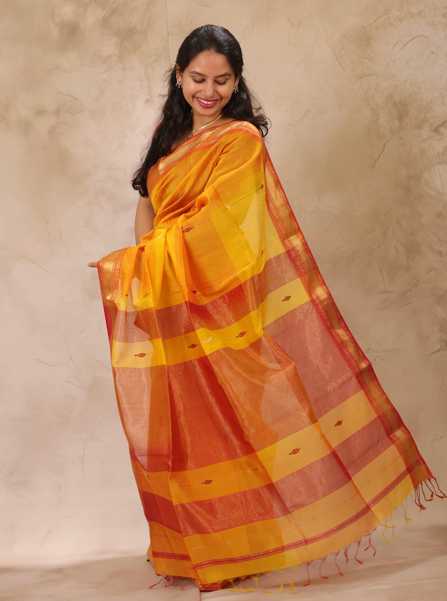 Yellow Dual Tone Handloom Maheswari Silk Cotton Sarees | Looms & Tassels