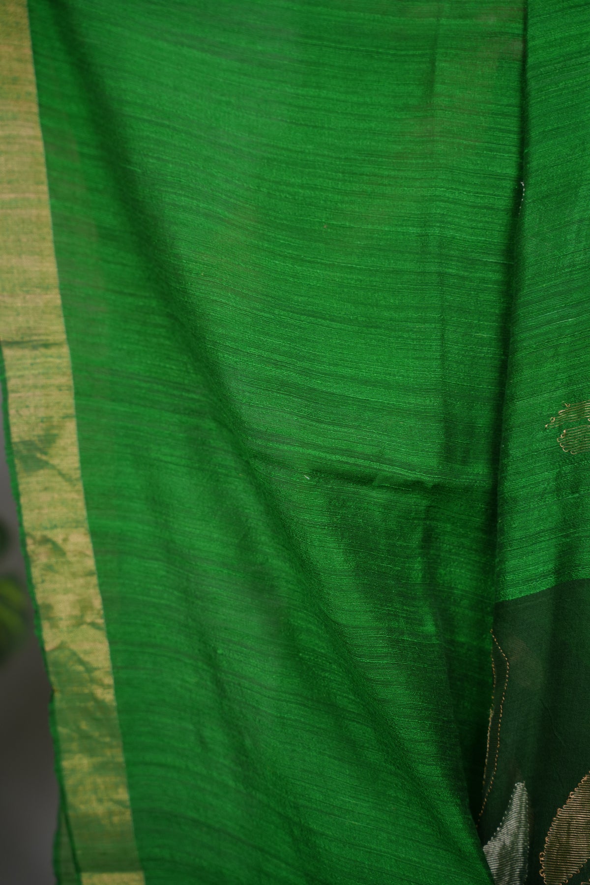 Green Handloom Jamdhani Pure Matka Silk Saree with Muslin Silk Pallu