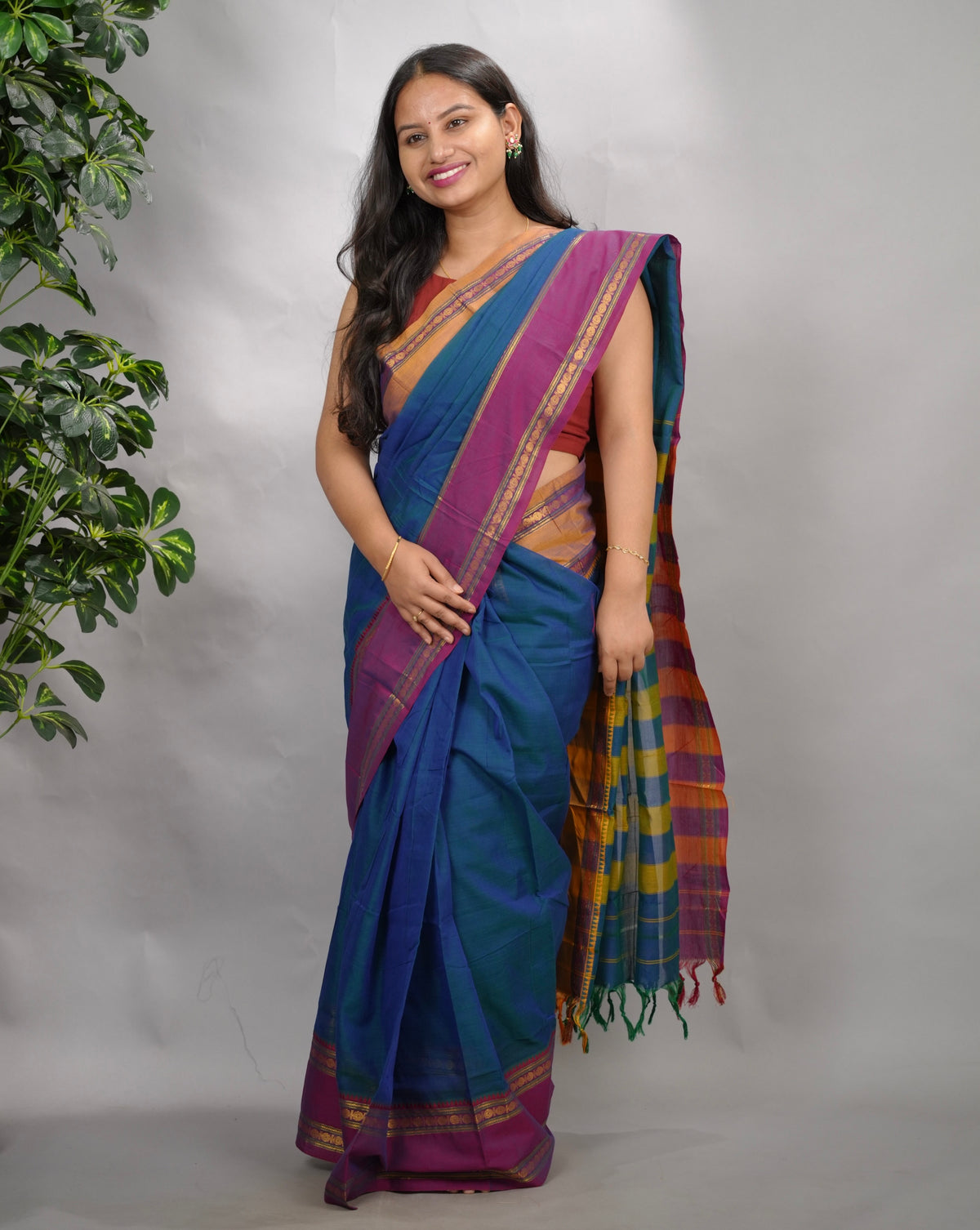Peacock Blue Narayanpet Cotton Saree With Ganga And Jamuna Border | Looms & Tassels