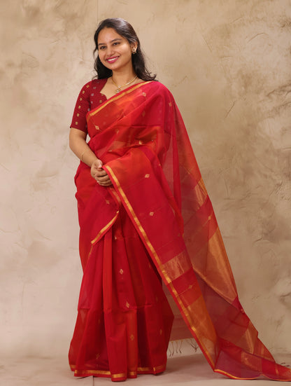 Red Dual Tone Handloom Maheswari Silk Cotton Sarees | Looms & Tassels