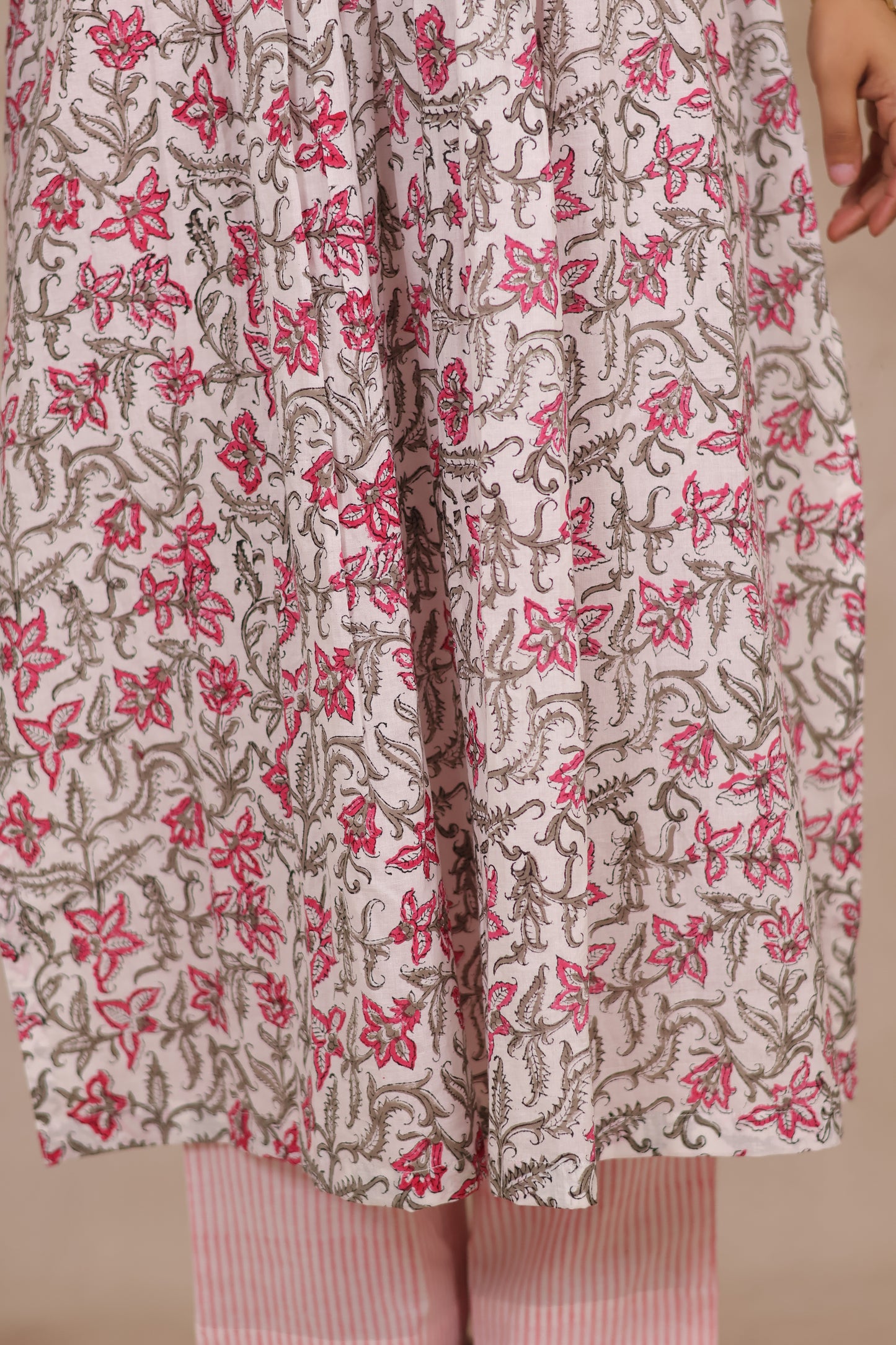 White Pure Mul Cotton Aline Kurta Set (Set of 2) | Looms & Tassels