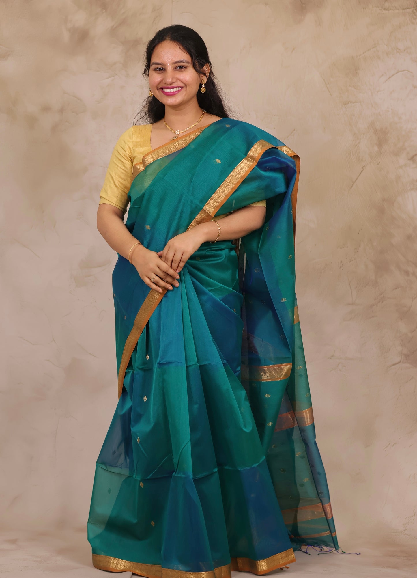 Dual Shade Green & Blue Handloom Maheswari Silk Cotton Sarees | Looms & Tassels