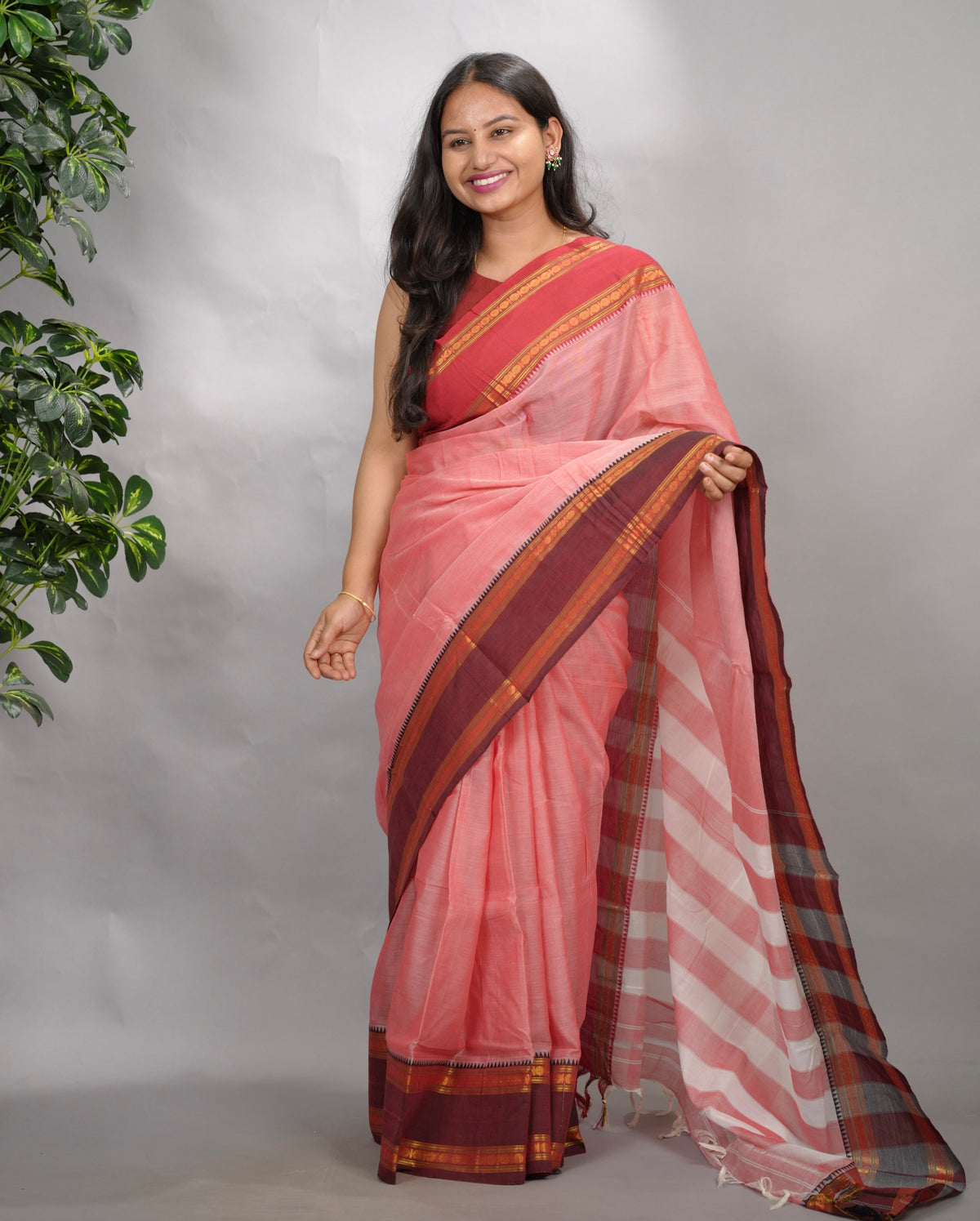 Onion Pink Narayanpet Cotton Saree With Ganga And Jamuna Border | Looms & Tassels