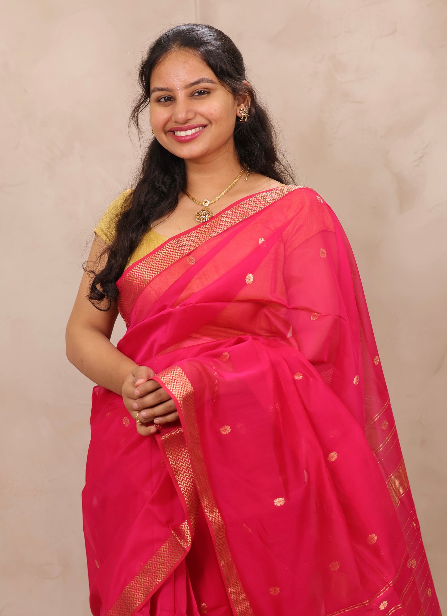 Rani Pink Handloom Maheswari Silk Cotton Sarees | Looms & Tassels