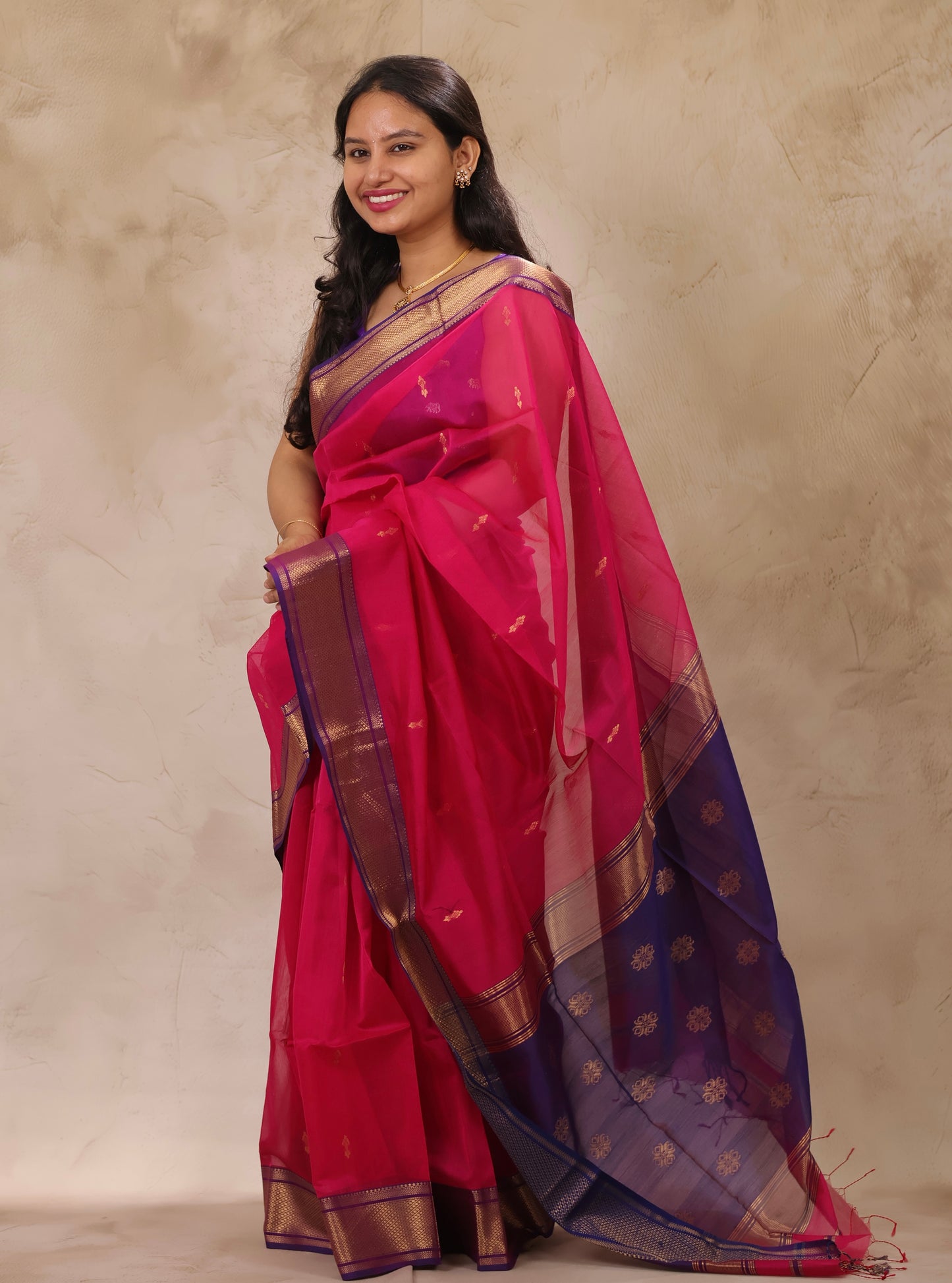Pink Handloom Maheswari Silk Cotton Sarees | Looms & Tassels