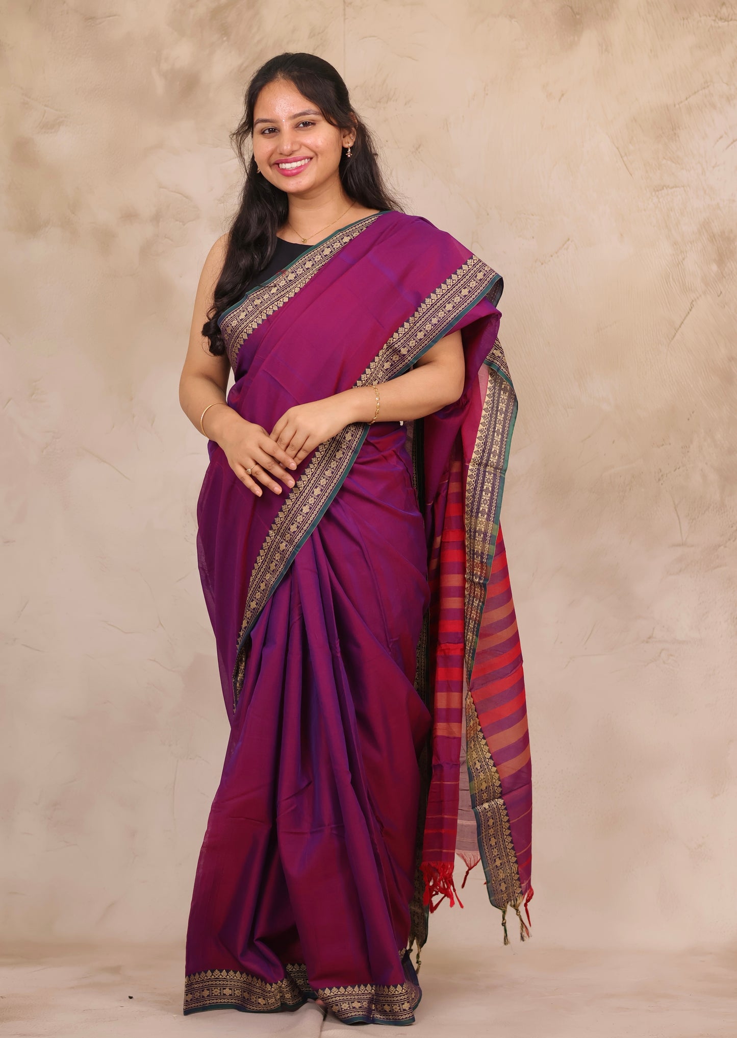 Magenta Narayanpet Cotton Saree | Looms & Tassels