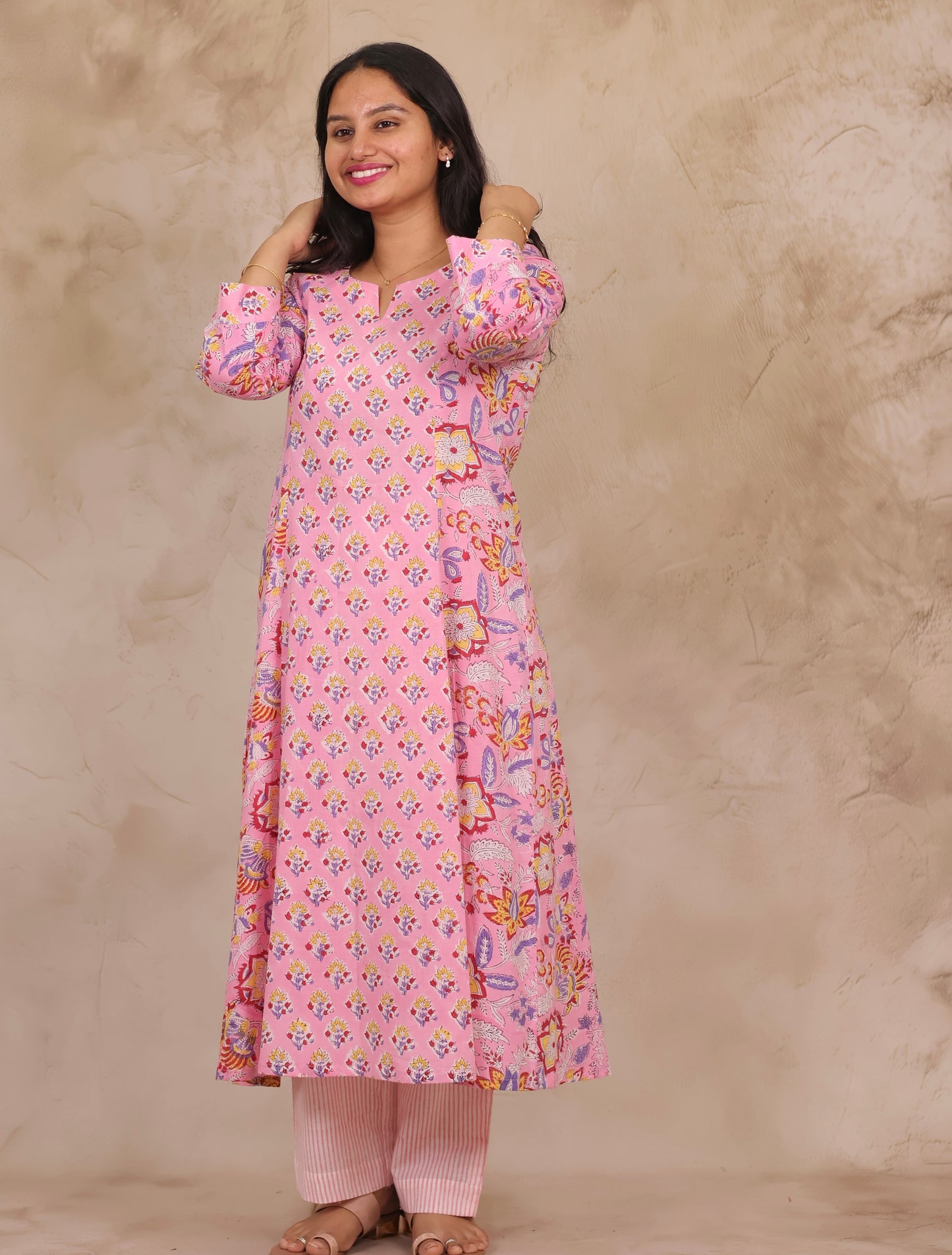 Pink Pure Mul Cotton Kali Kurta Set (Set of 2) | Looms & Tassels