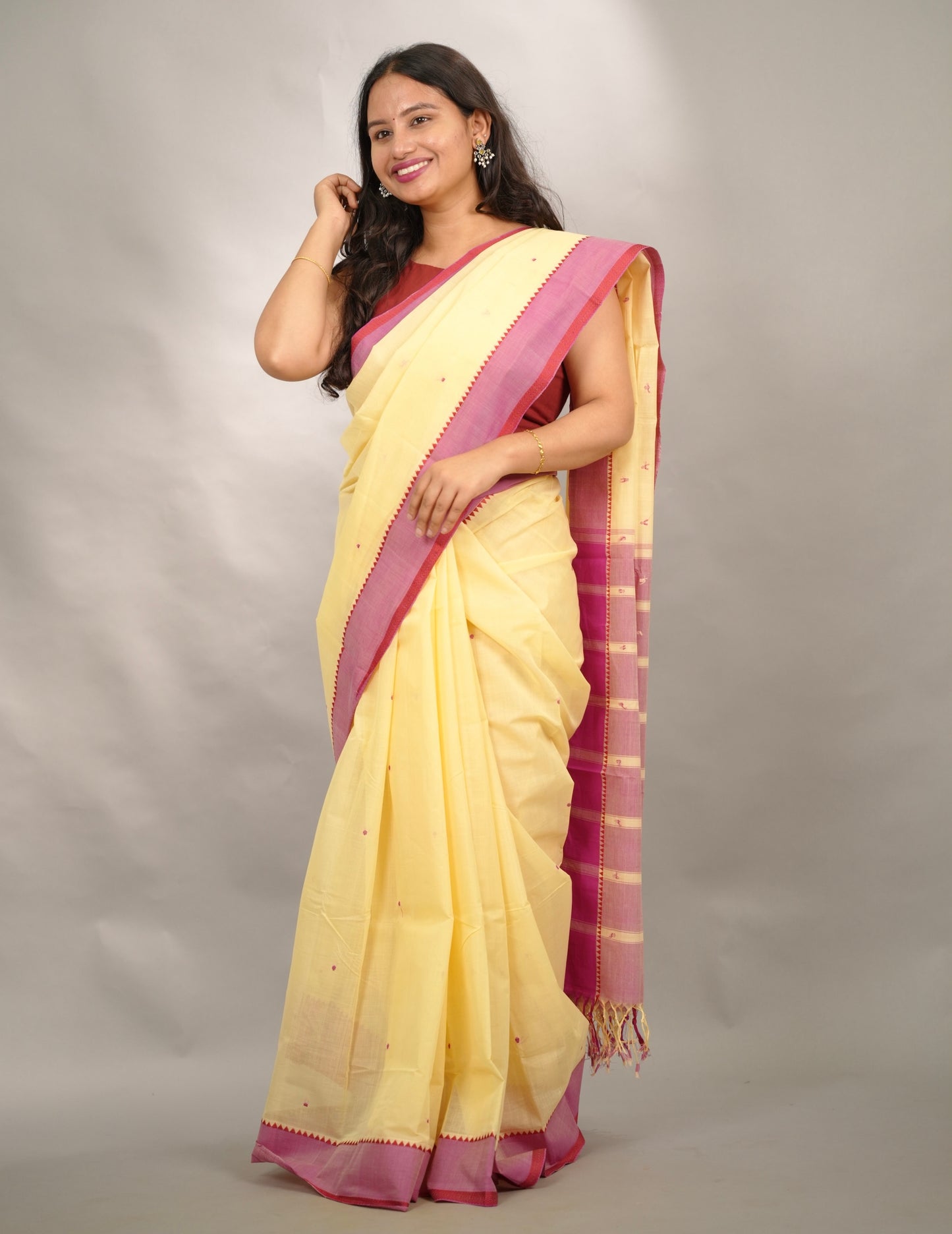 Cream Handloom Venkatagiri Cotton Saree Without Blouse | Looms & Tassels