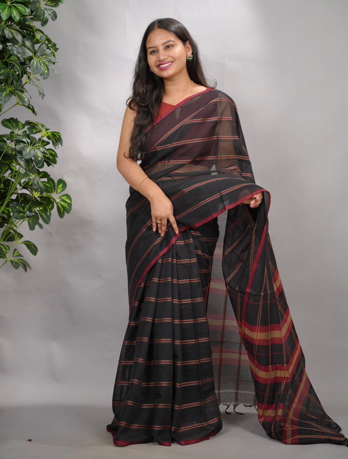 Black Narayanpet Cotton Saree | Looms & Tassels