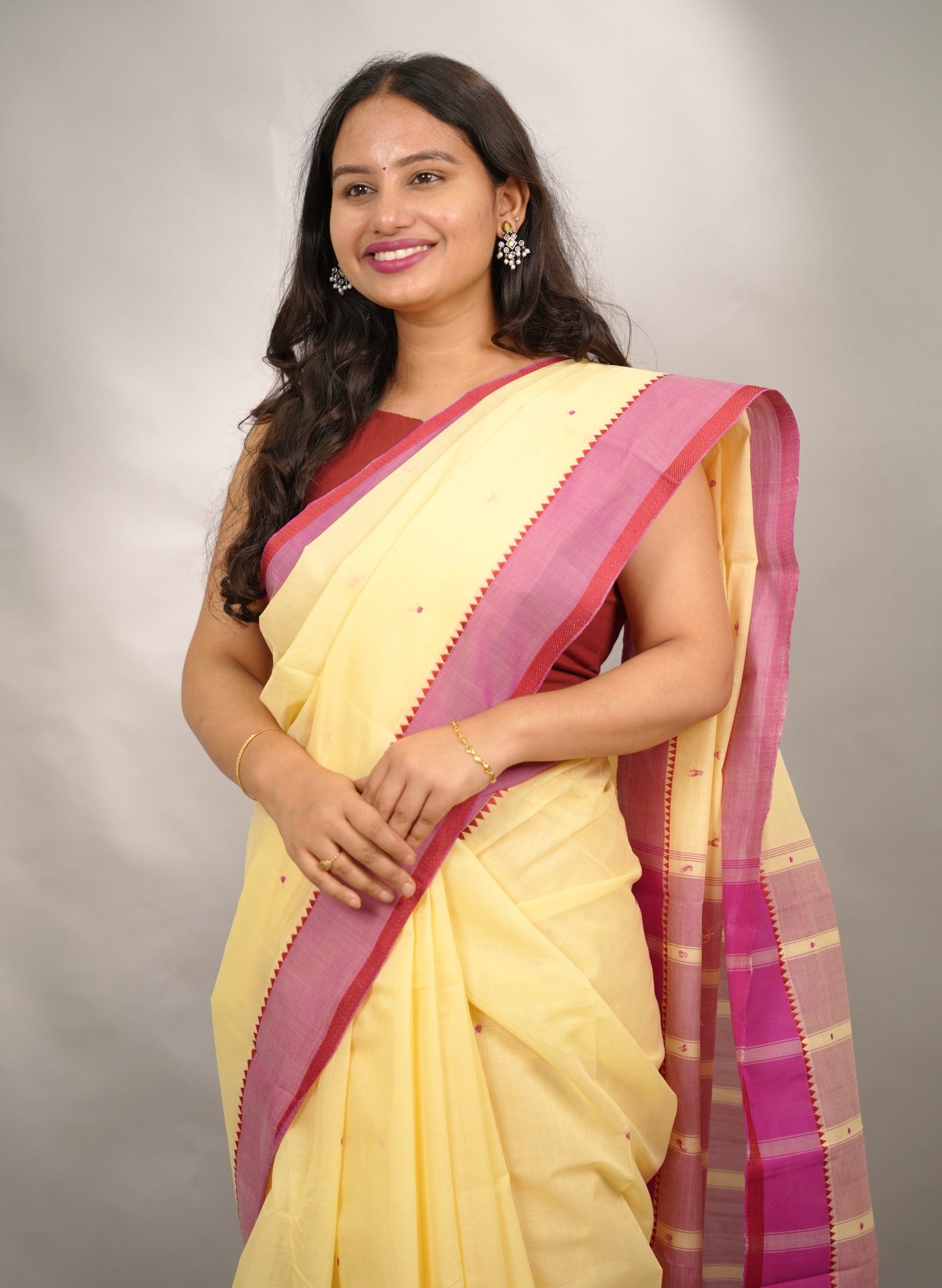 Cream Handloom Venkatagiri Cotton Saree Without Blouse | Looms & Tassels