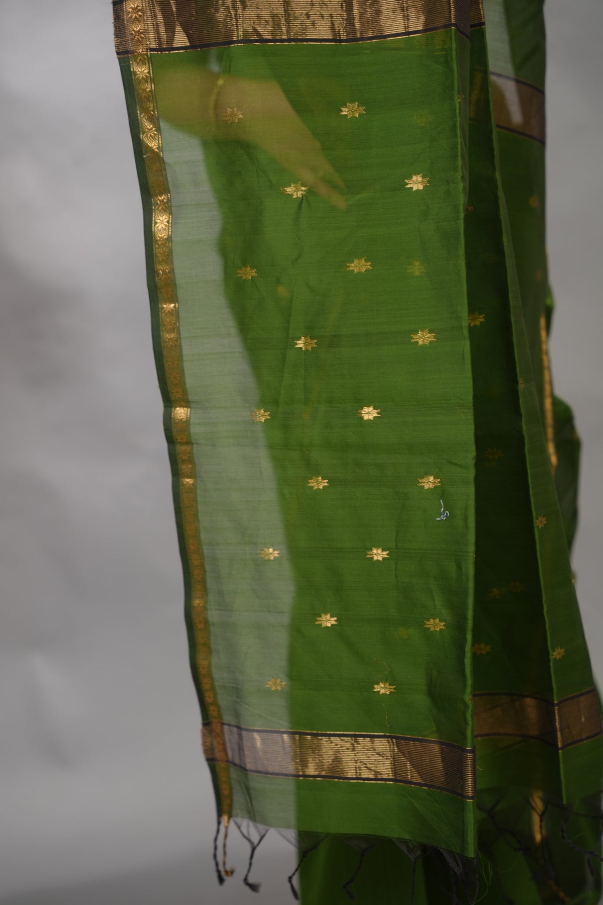 Green Handloom Maheswari Silk Cotton Sarees | Looms & Tassels