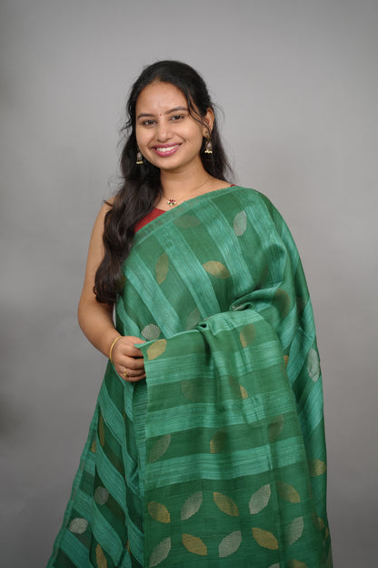 Sea green Handloom Jamdhani Pure Matka Silk Saree with Muslin Silk Pallu | Looms & Tassels