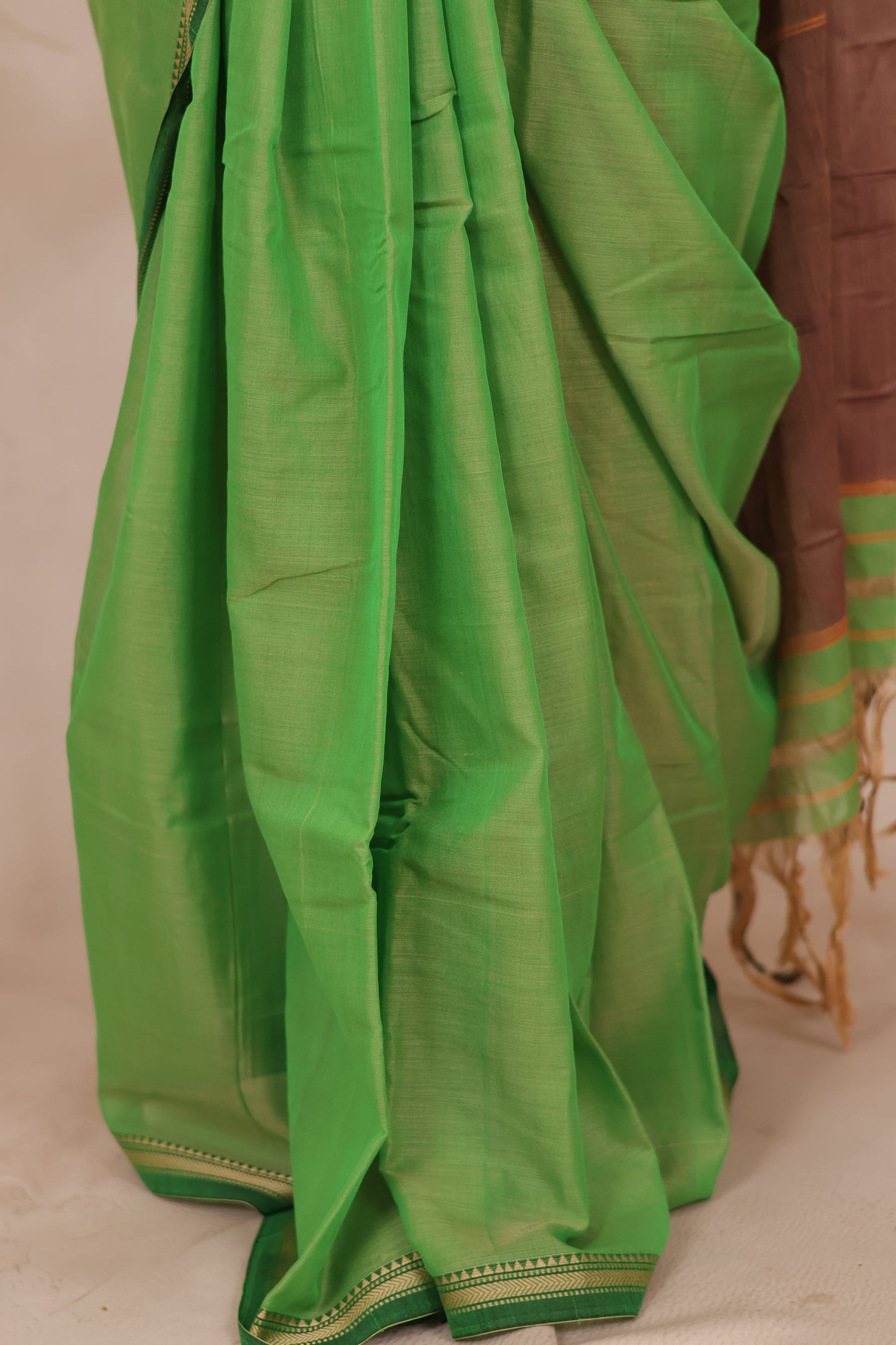 Green Narayanpet Cotton Saree | Looms & Tassels