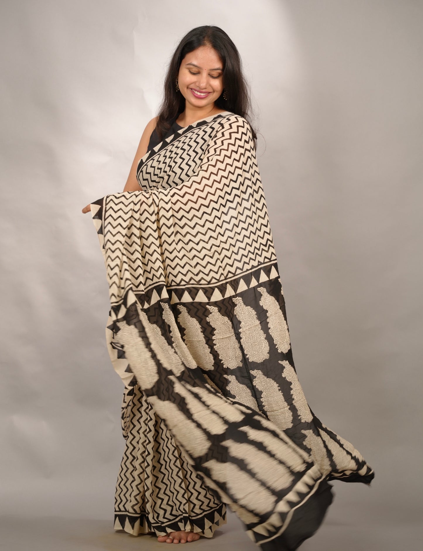 Cream & Black Georgette Hand Block Printed Saree| Looms & Tassels