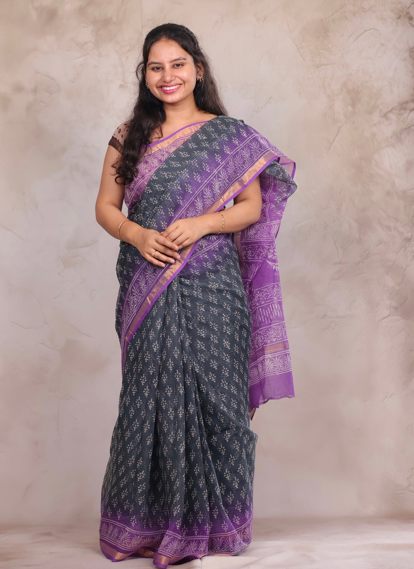 Ash And Dark Lavender Dual Shade Pure Kota Doria Saree with Bagru Handblock Prints | Looms & Tassels