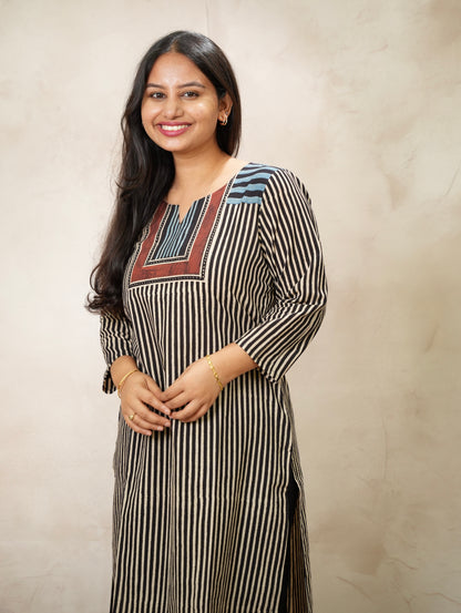 Black & White Ajrakh Pattern Hand Block printed Kurti | Looms & Tassels