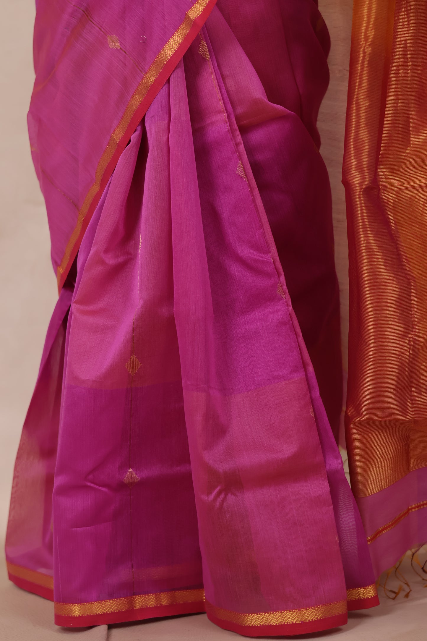 Lavender Handloom Maheswari Silk Cotton Sarees | Looms & Tassels