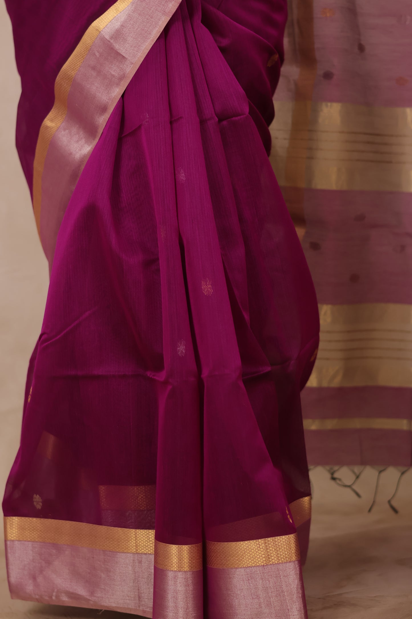 Magenta Handloom Maheswari Silk Cotton Sarees | Looms & Tassels
